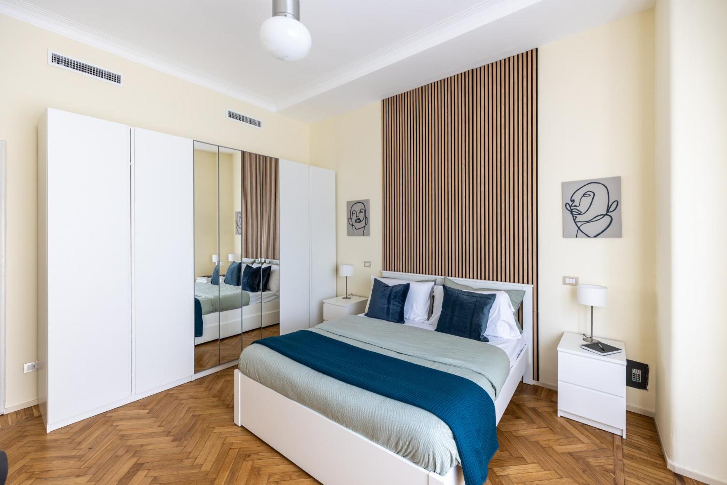 Deluxe Apartment