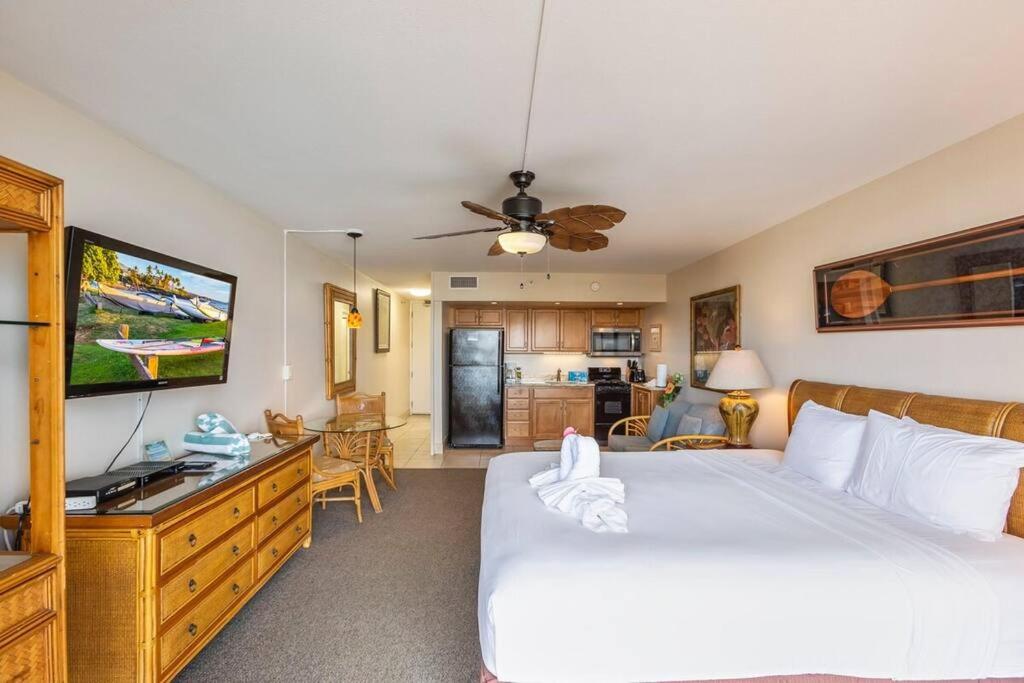 One-Bedroom Apartment photo 2
