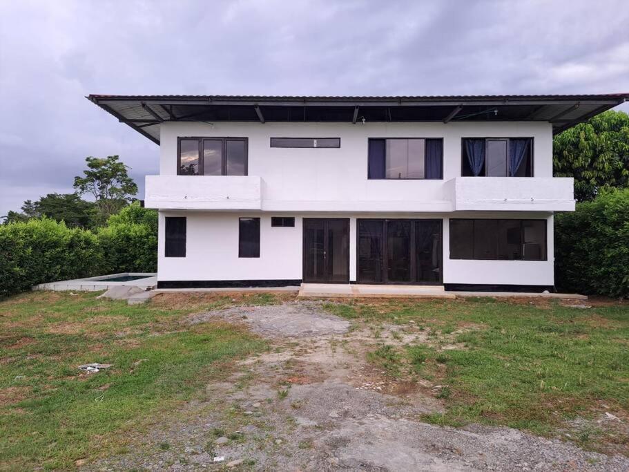 Villa photo 3