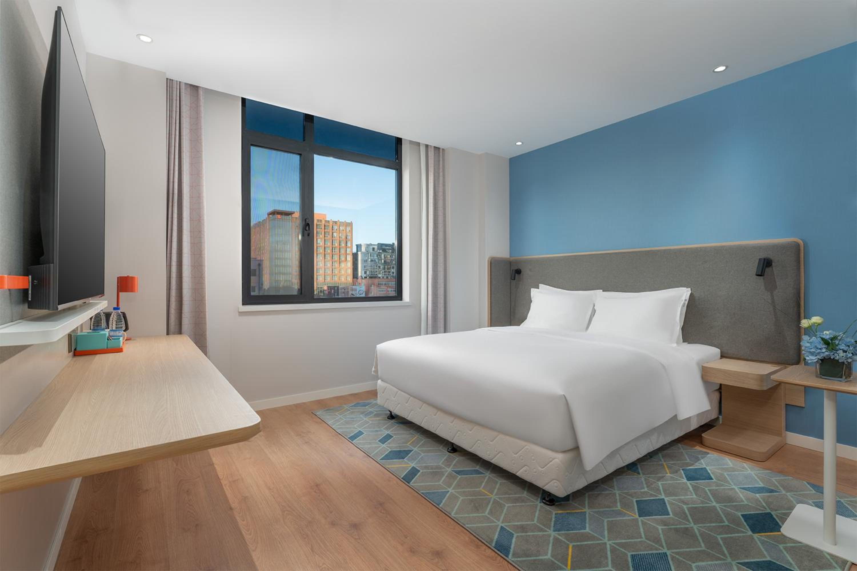 Standard King Room photo 3