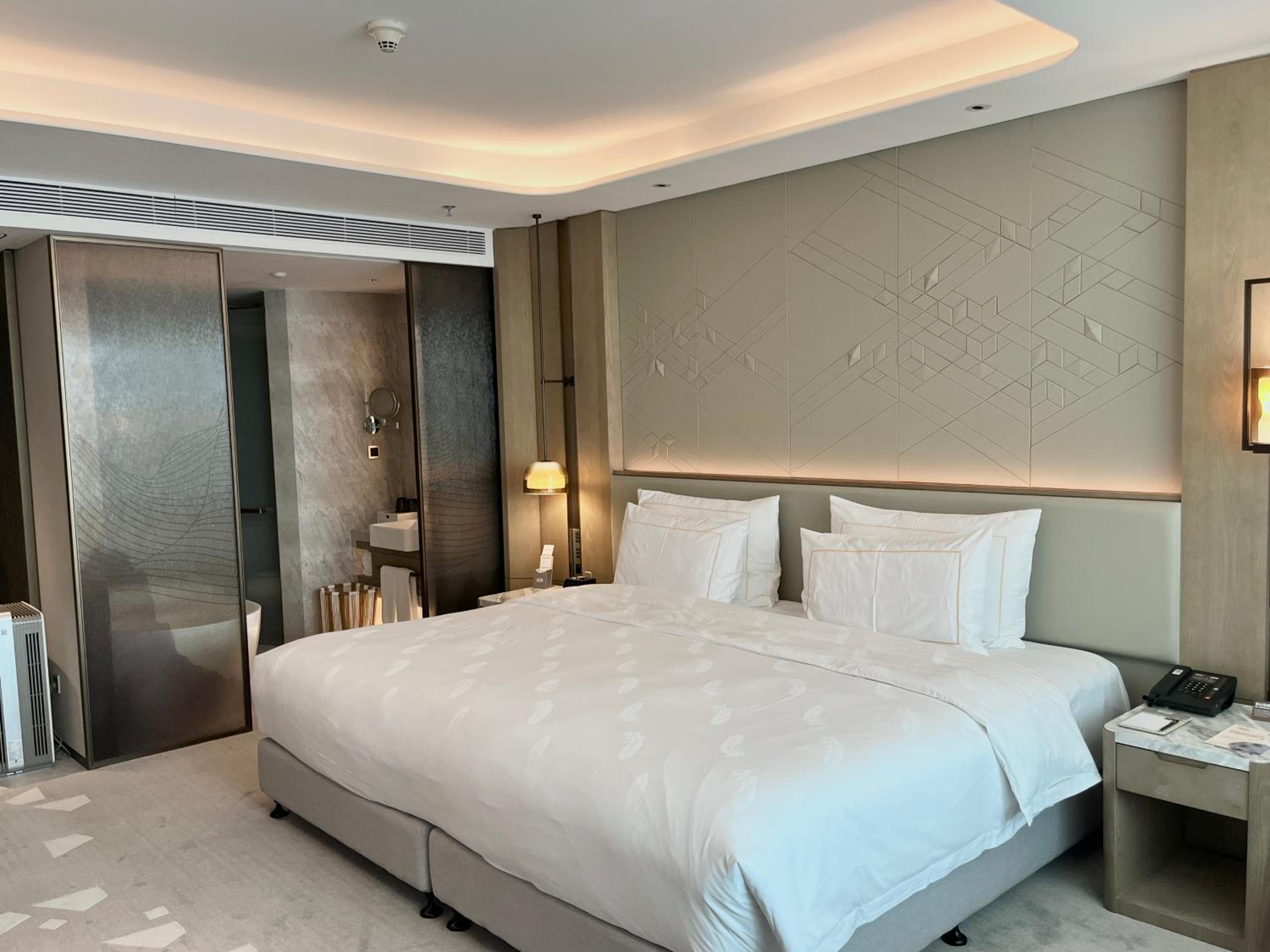Superior Double Room-Inner Window, No View photo 2
