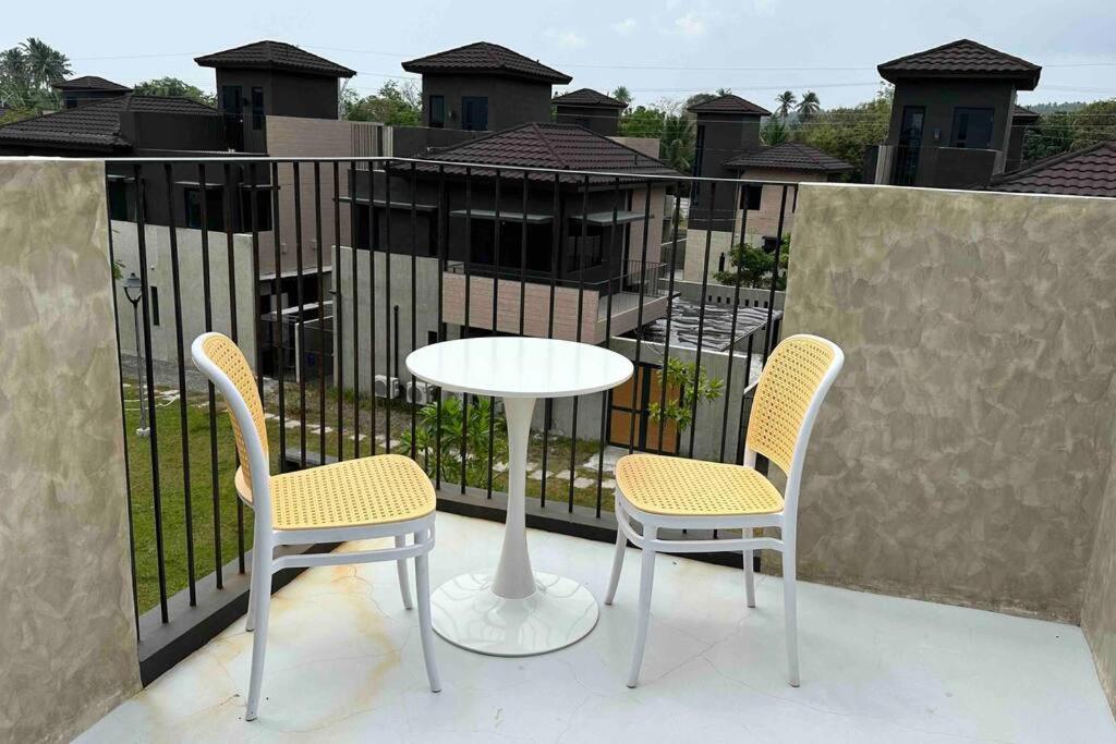 Villa photo 2