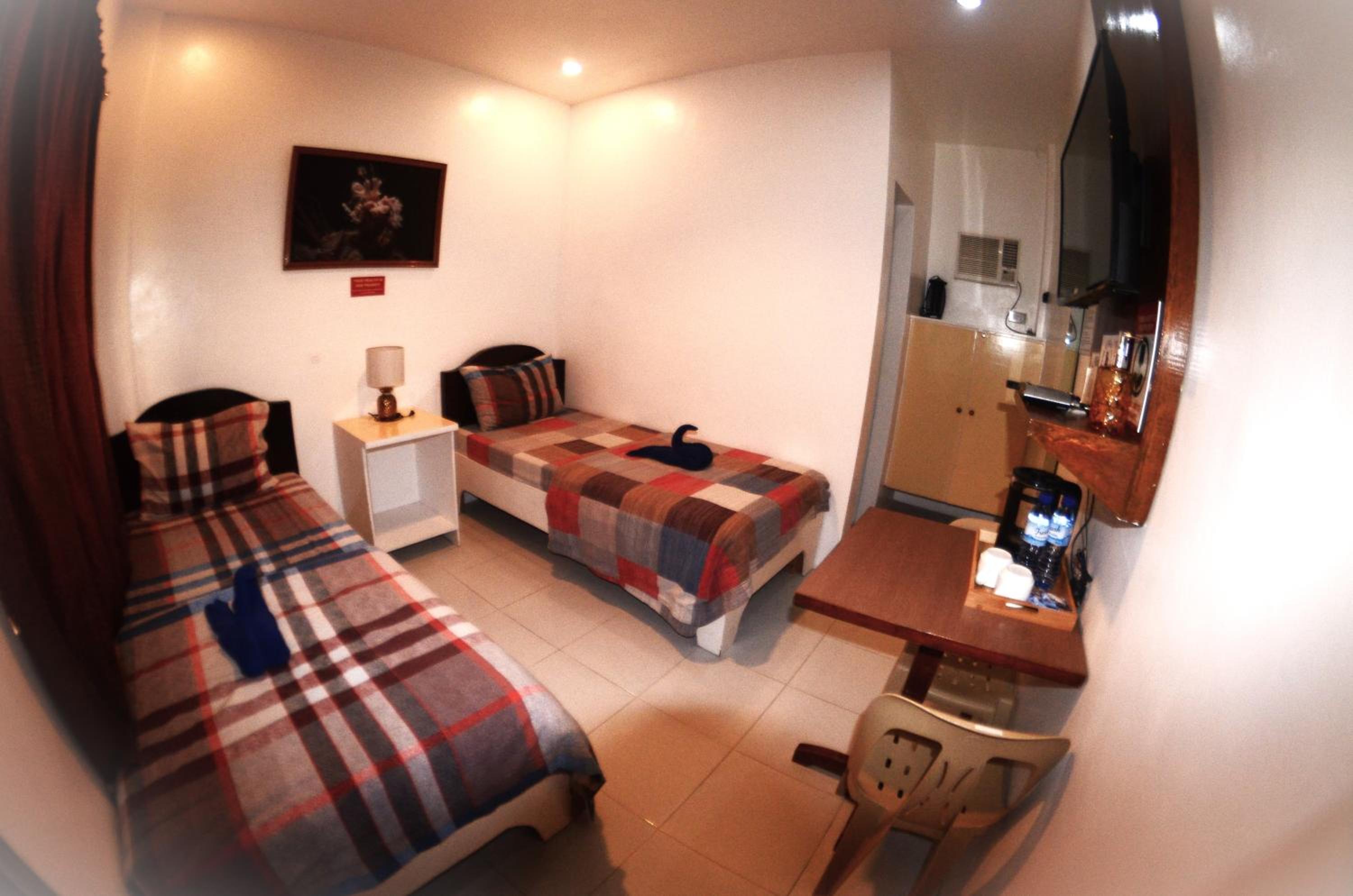 Twin Room With Private Bathroom photo 3