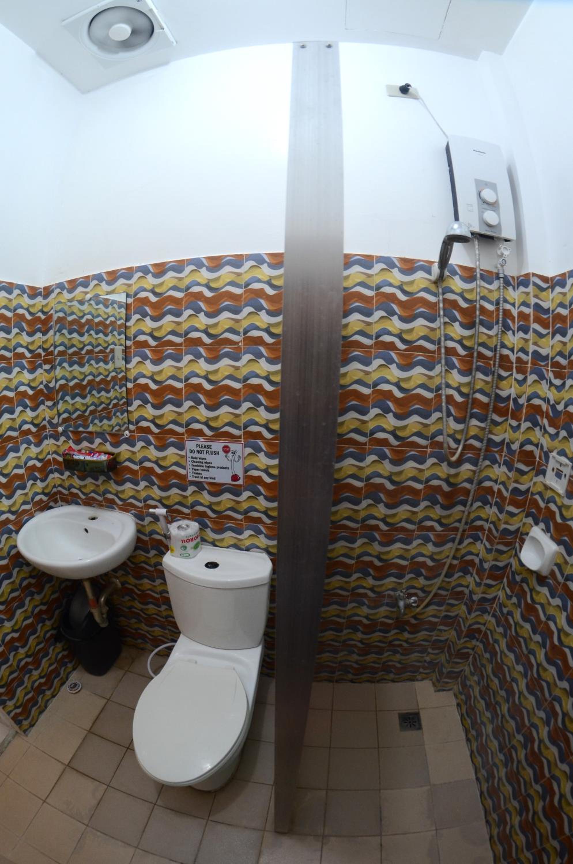 Quadruple Room With Private Bathroom photo 2