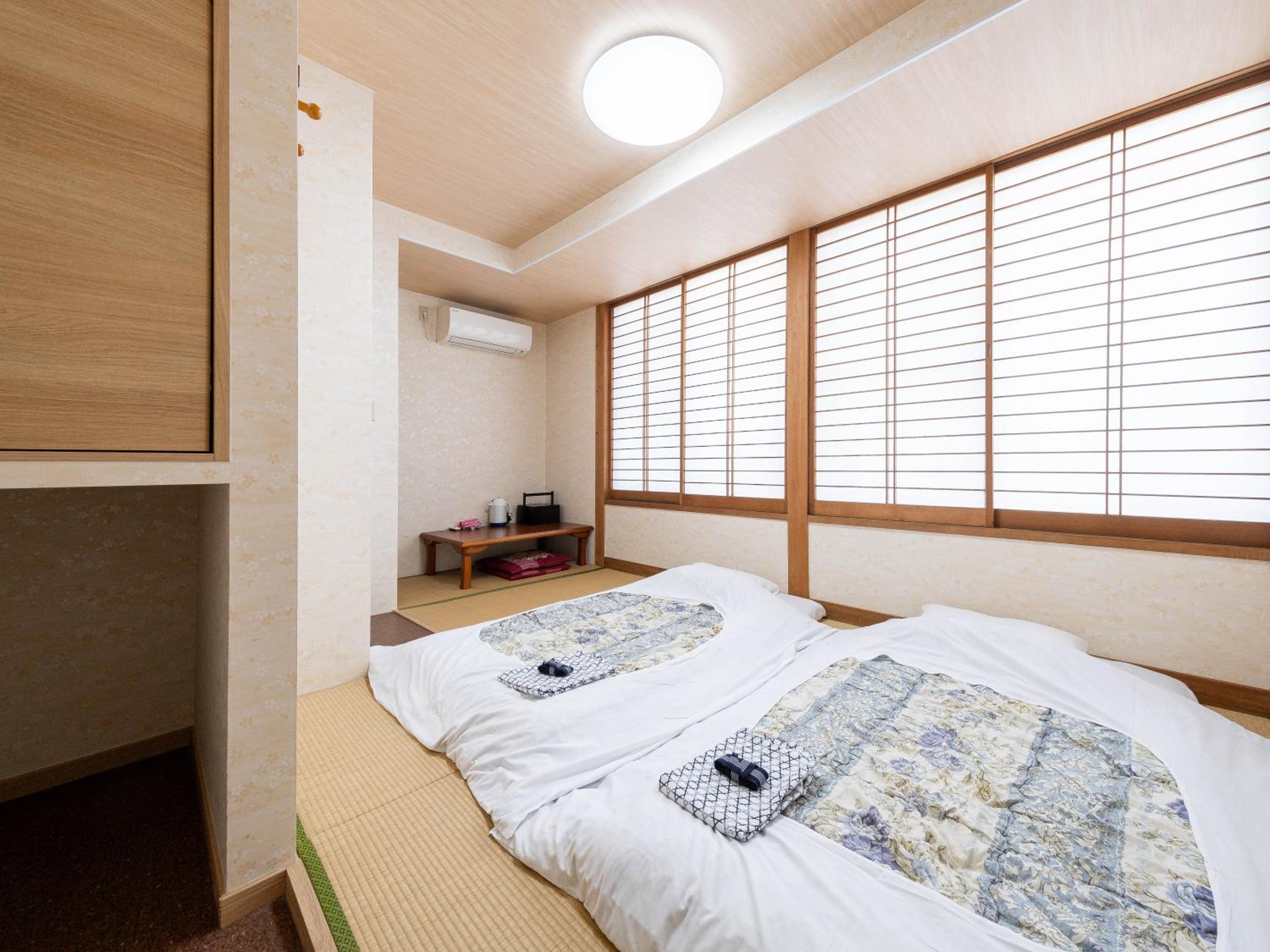 Small Twin Room photo 3