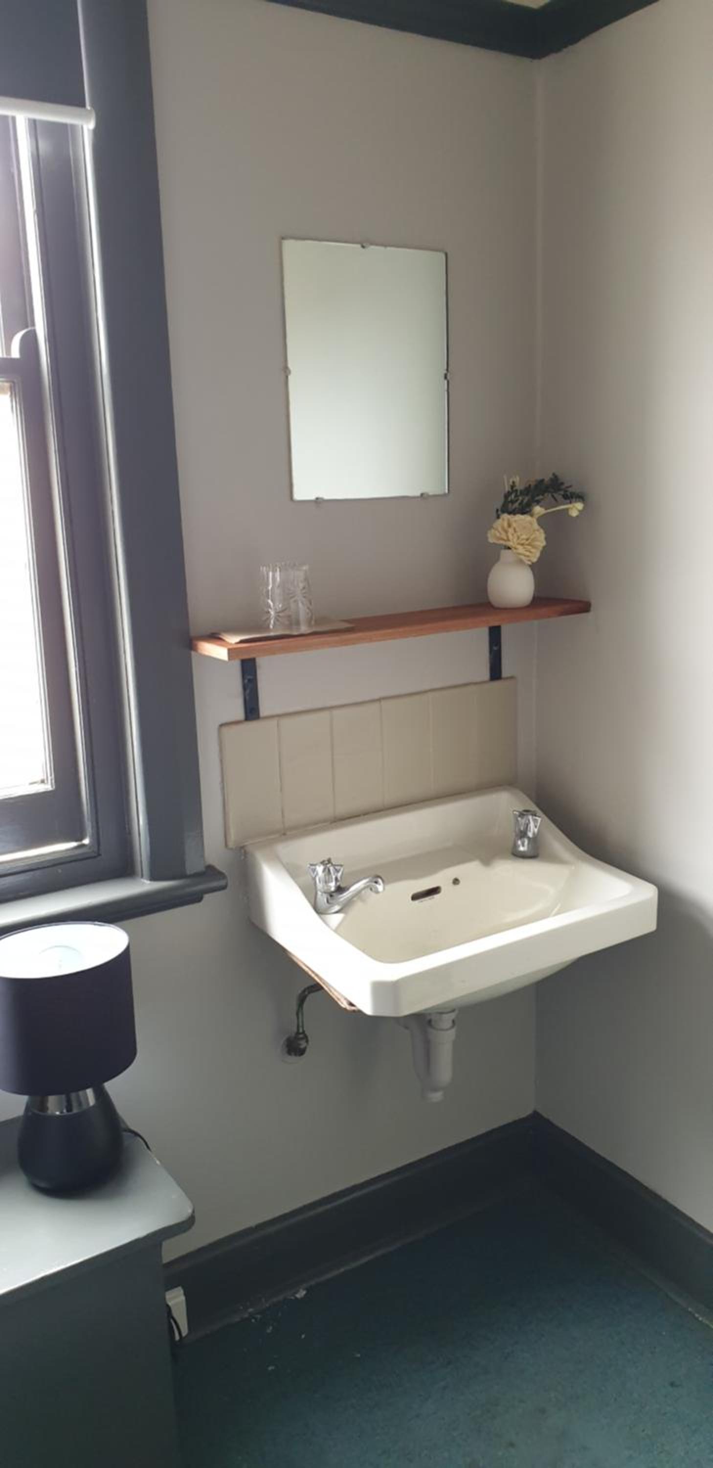 Budget Single Room photo 2