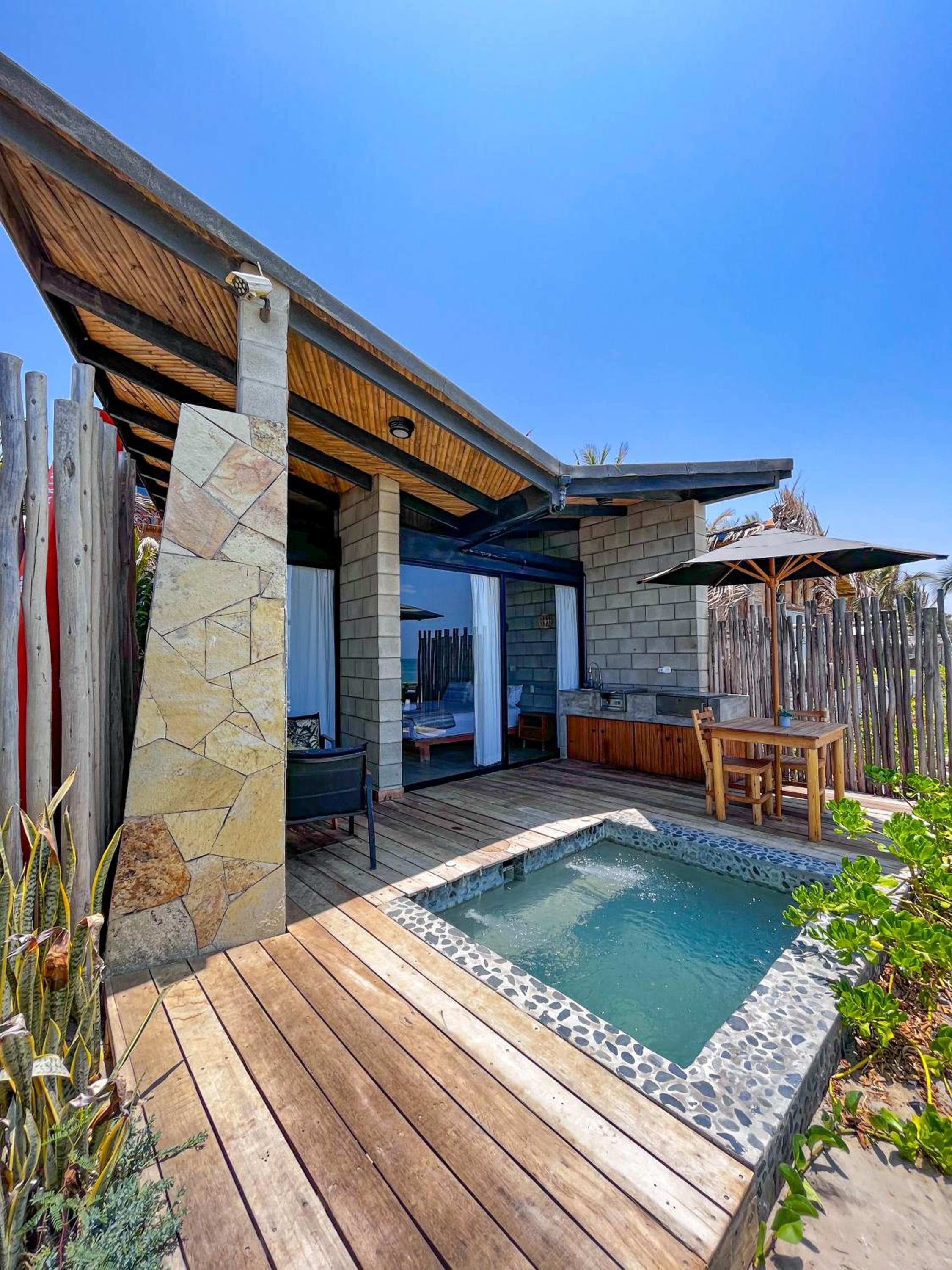 Villa - Beach Front photo 2