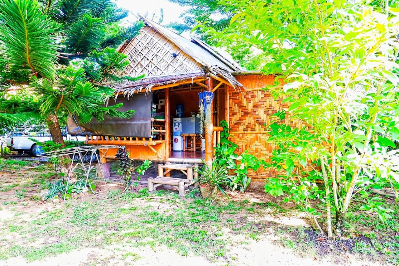 Bamboo Twin Cabin with Private Bathroom photo 2