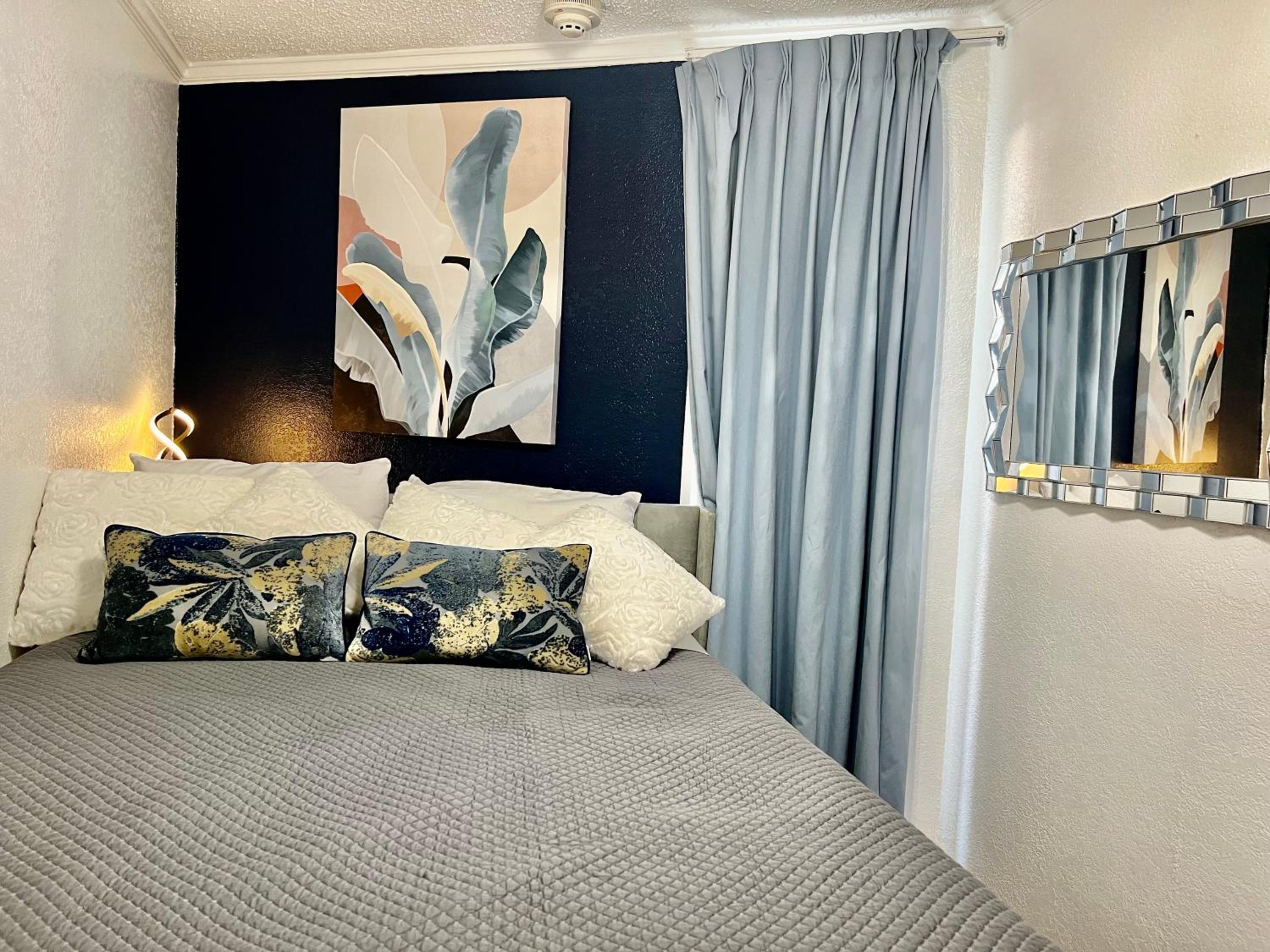 Deluxe Double Room with Balcony and Sea View photo 3