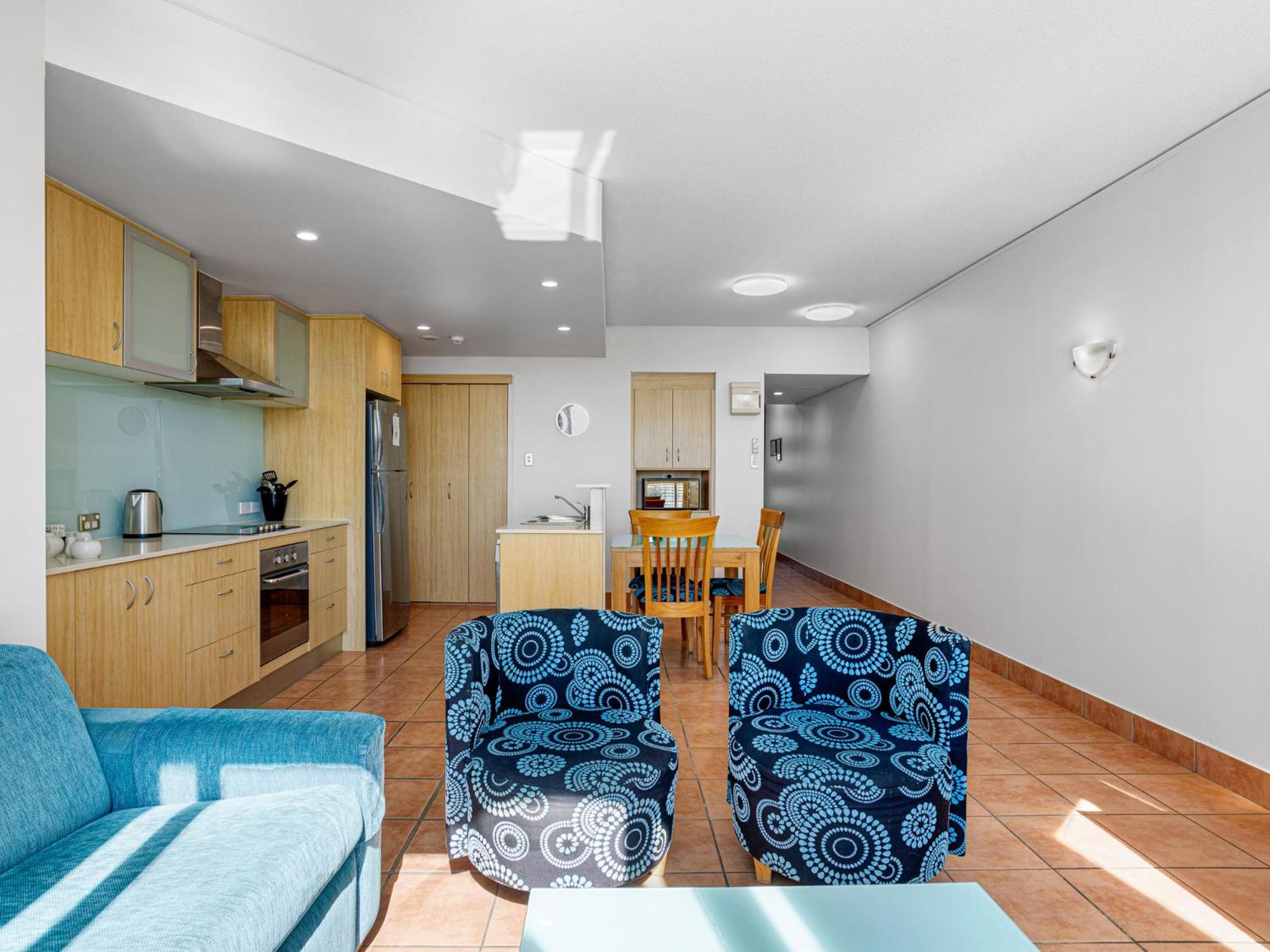 One-Bedroom Apartment with Ocean View – No Balcony
