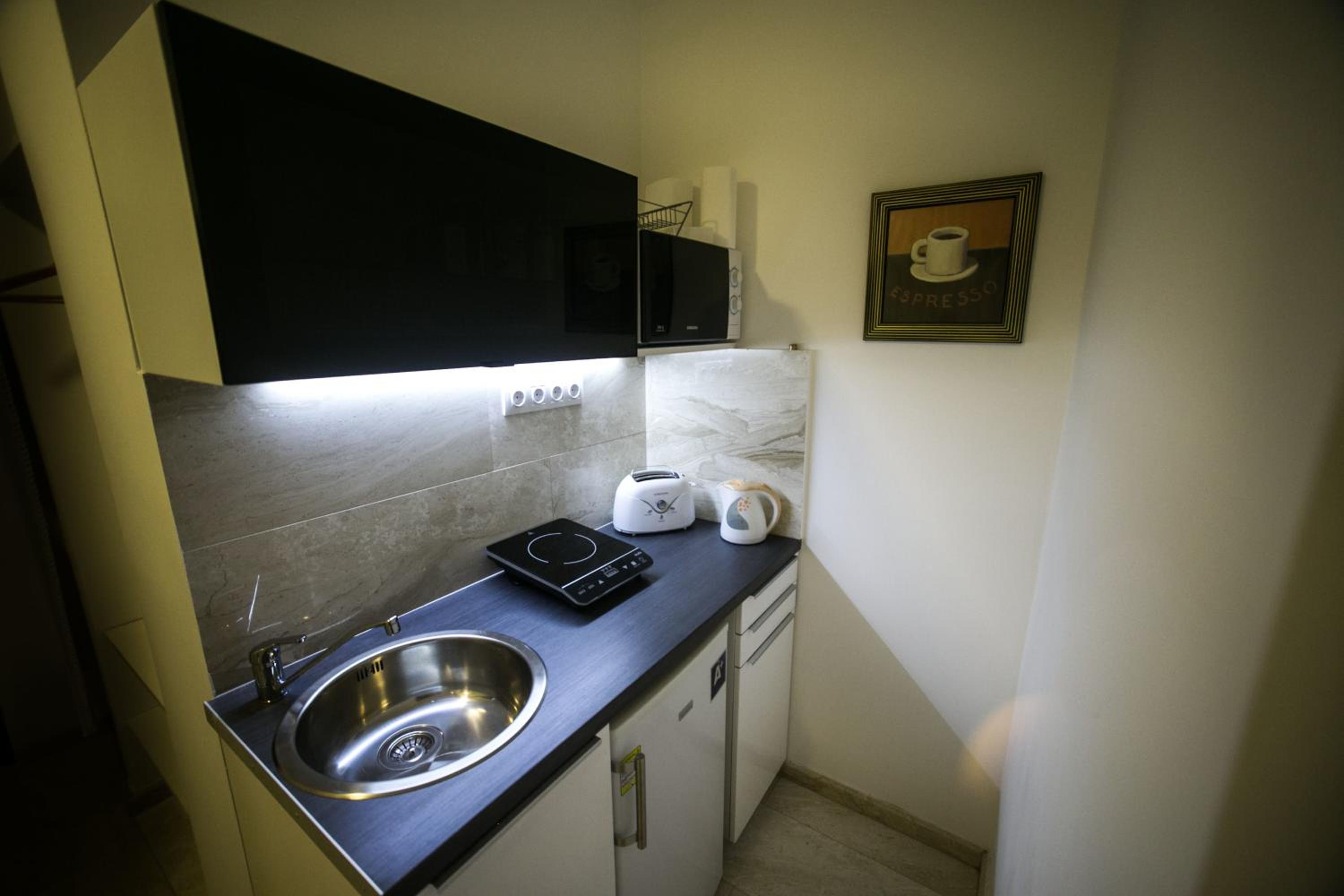 Apartment with Terrace - Photo 40