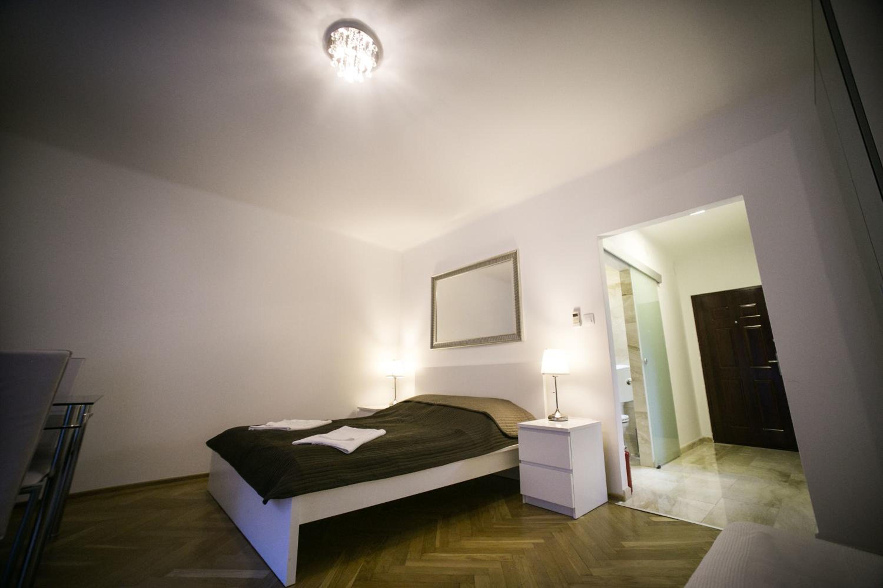 Apartment with Terrace - Photo 48