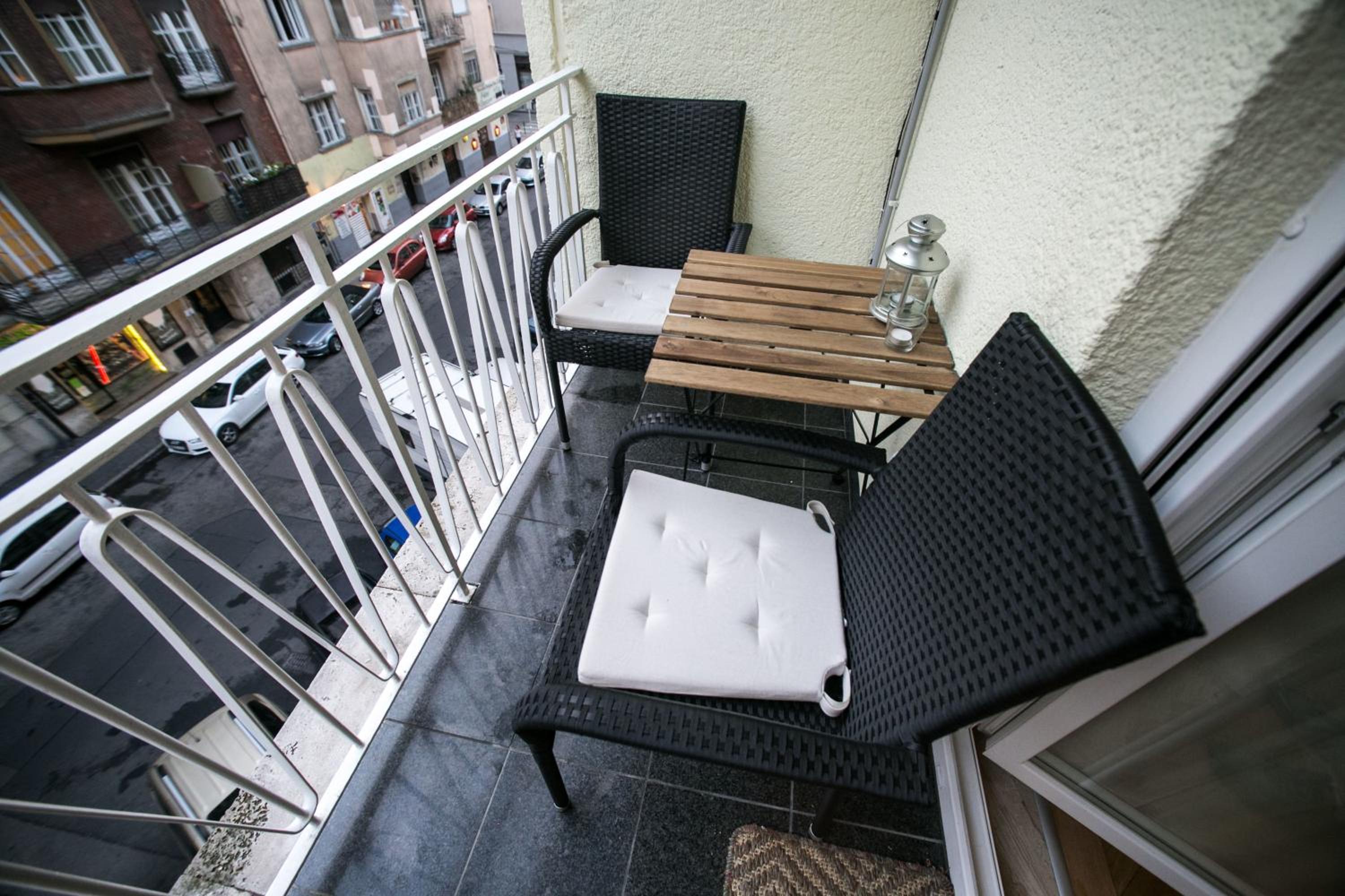 Apartment with Terrace - Photo 59
