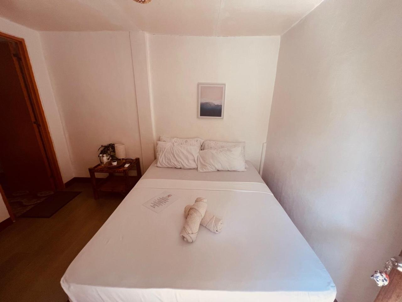 Double Room - Photo 5