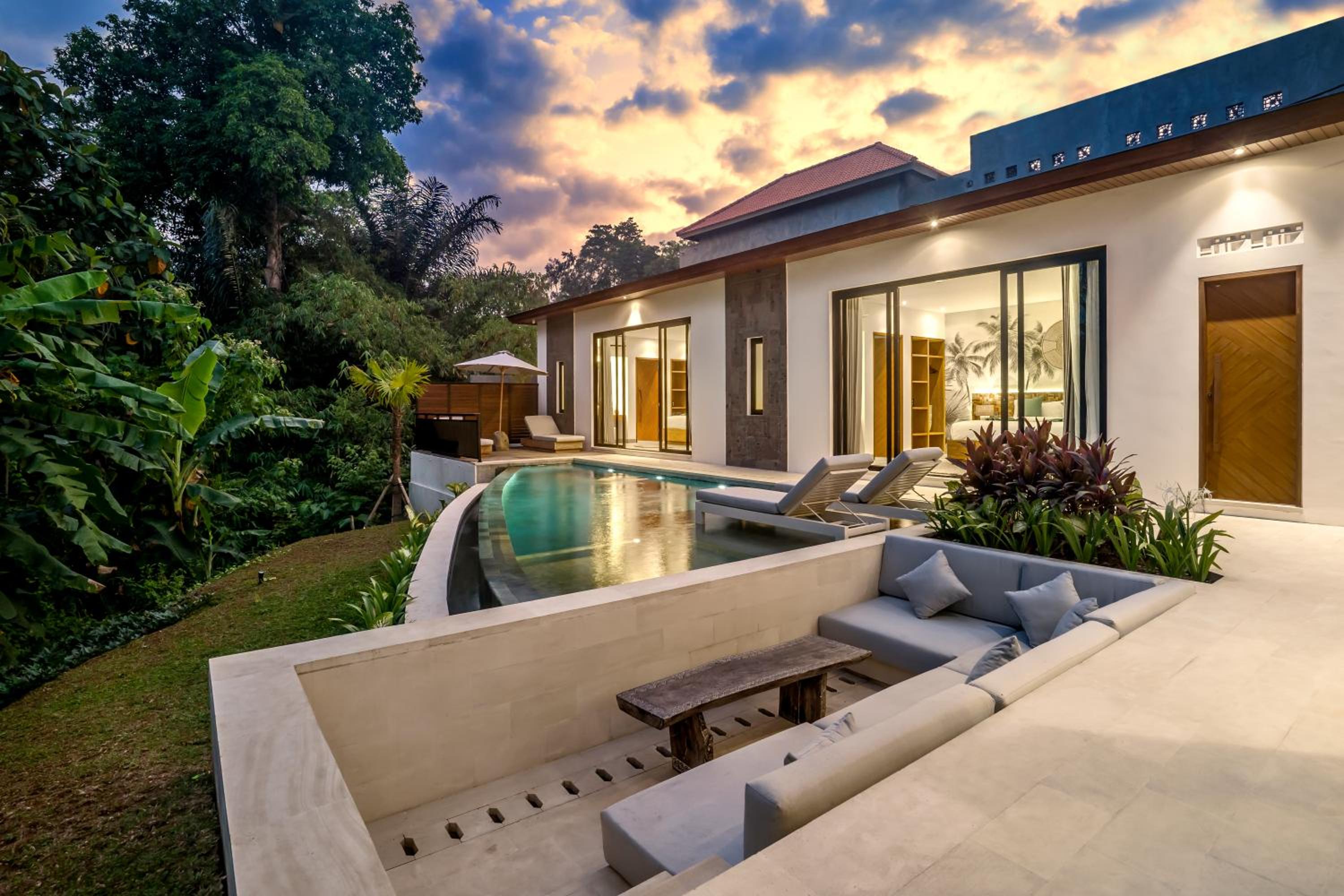 Two-Bedroom Villa - Photo 34