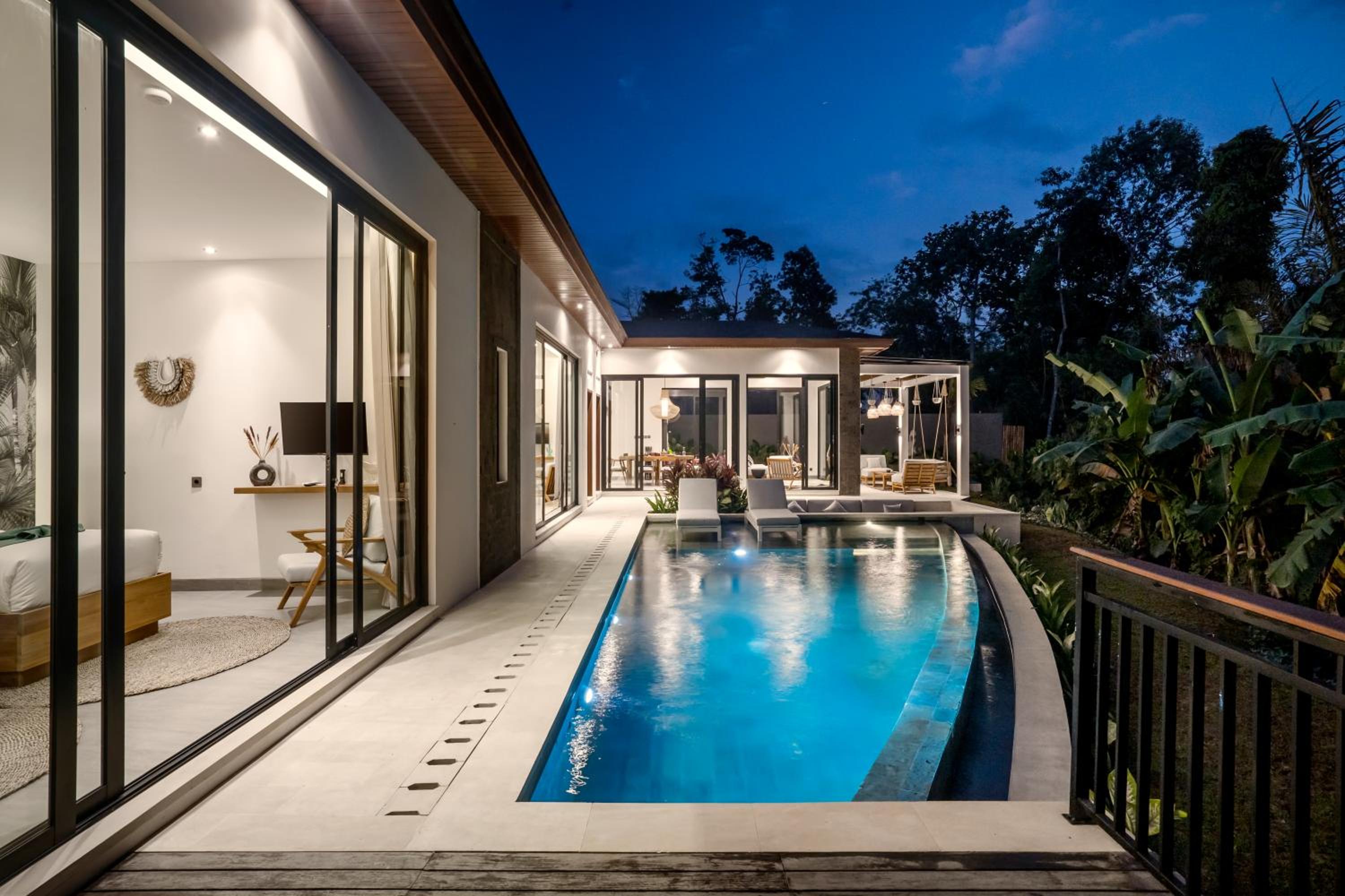 Two-Bedroom Villa - Photo 8