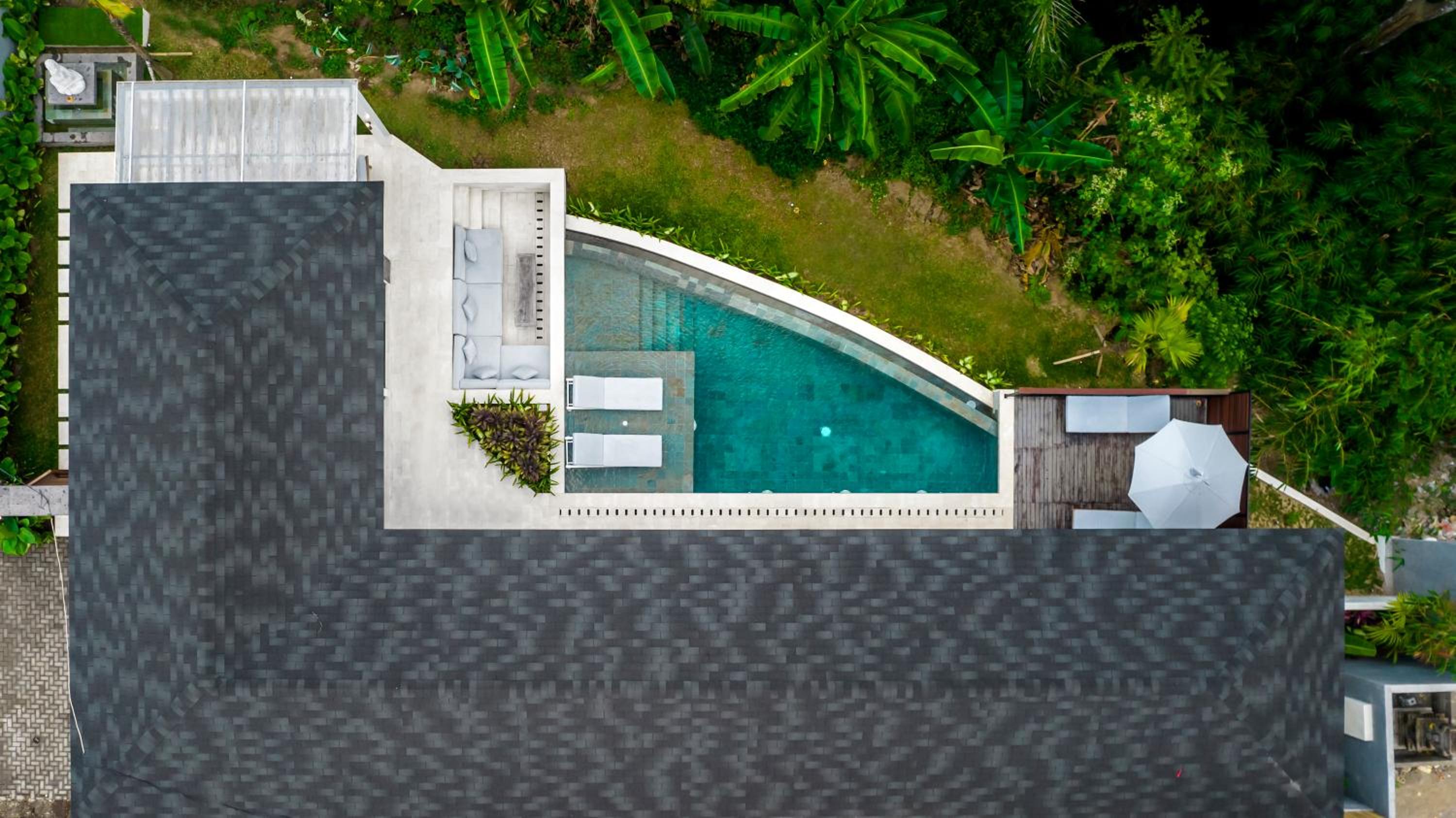 Two-Bedroom Villa - Photo 4