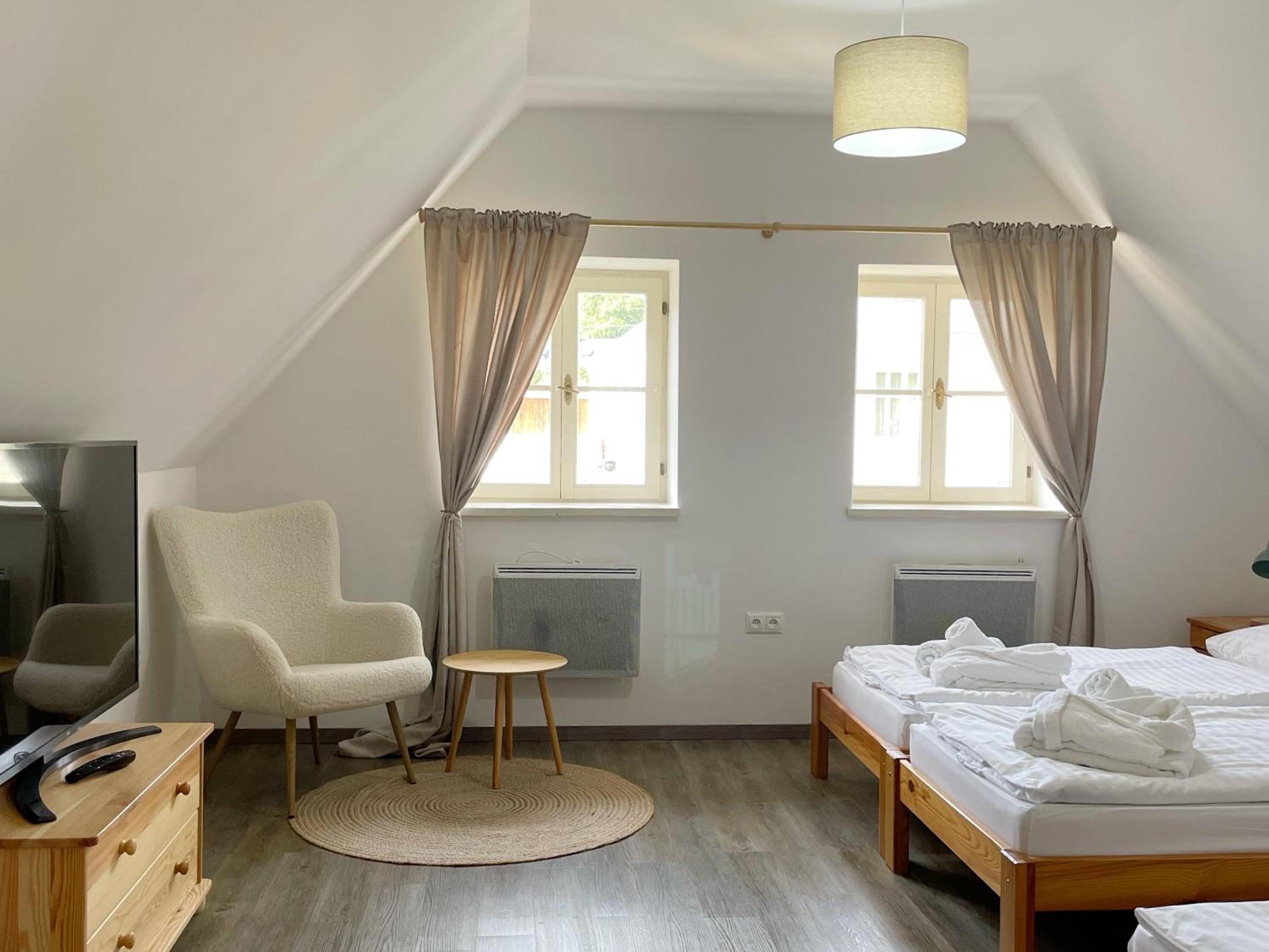 Double Room with Extra Bed - Annex photo 1
