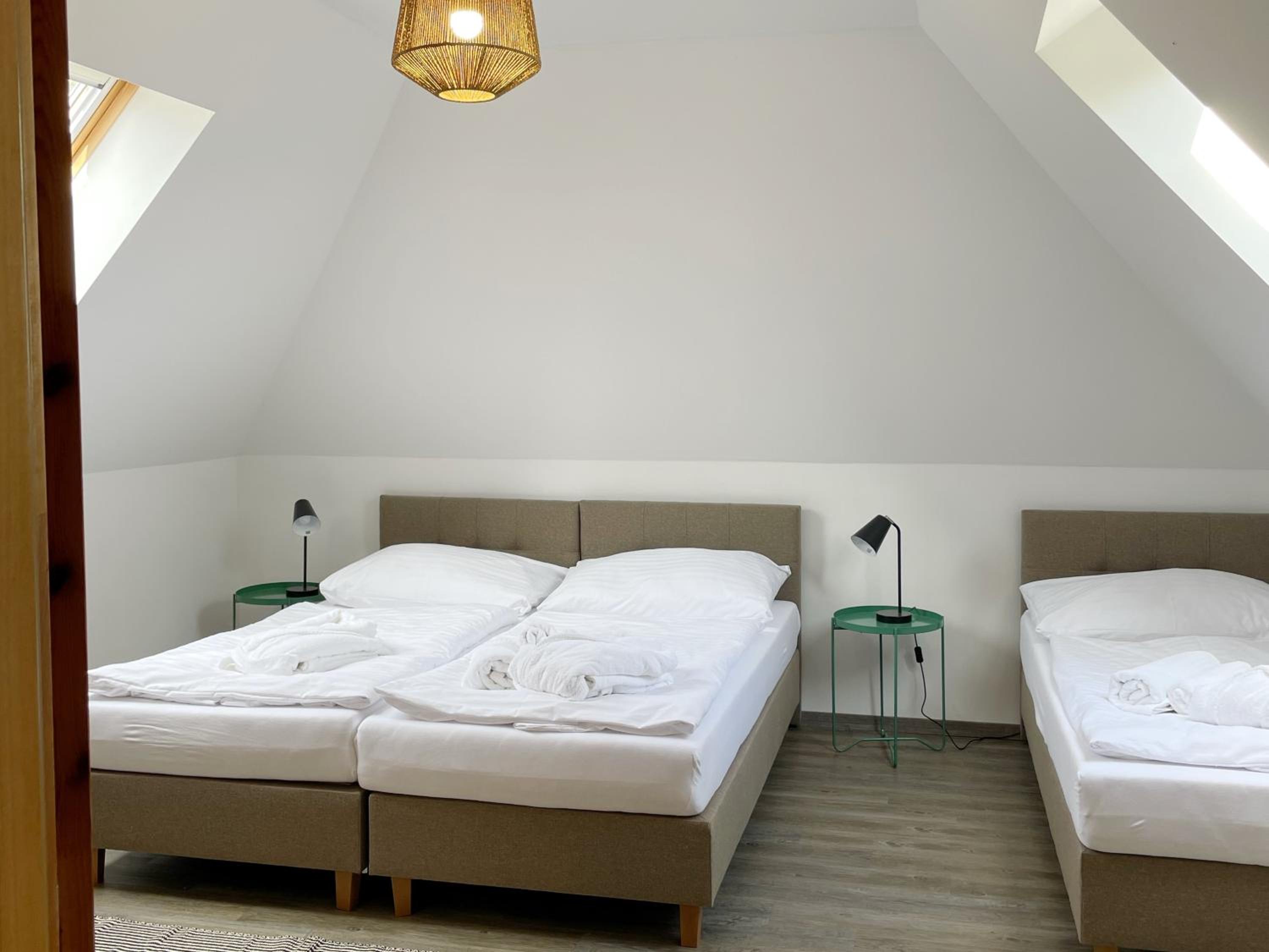 One-Bedroom Apartment - Annex photo 2