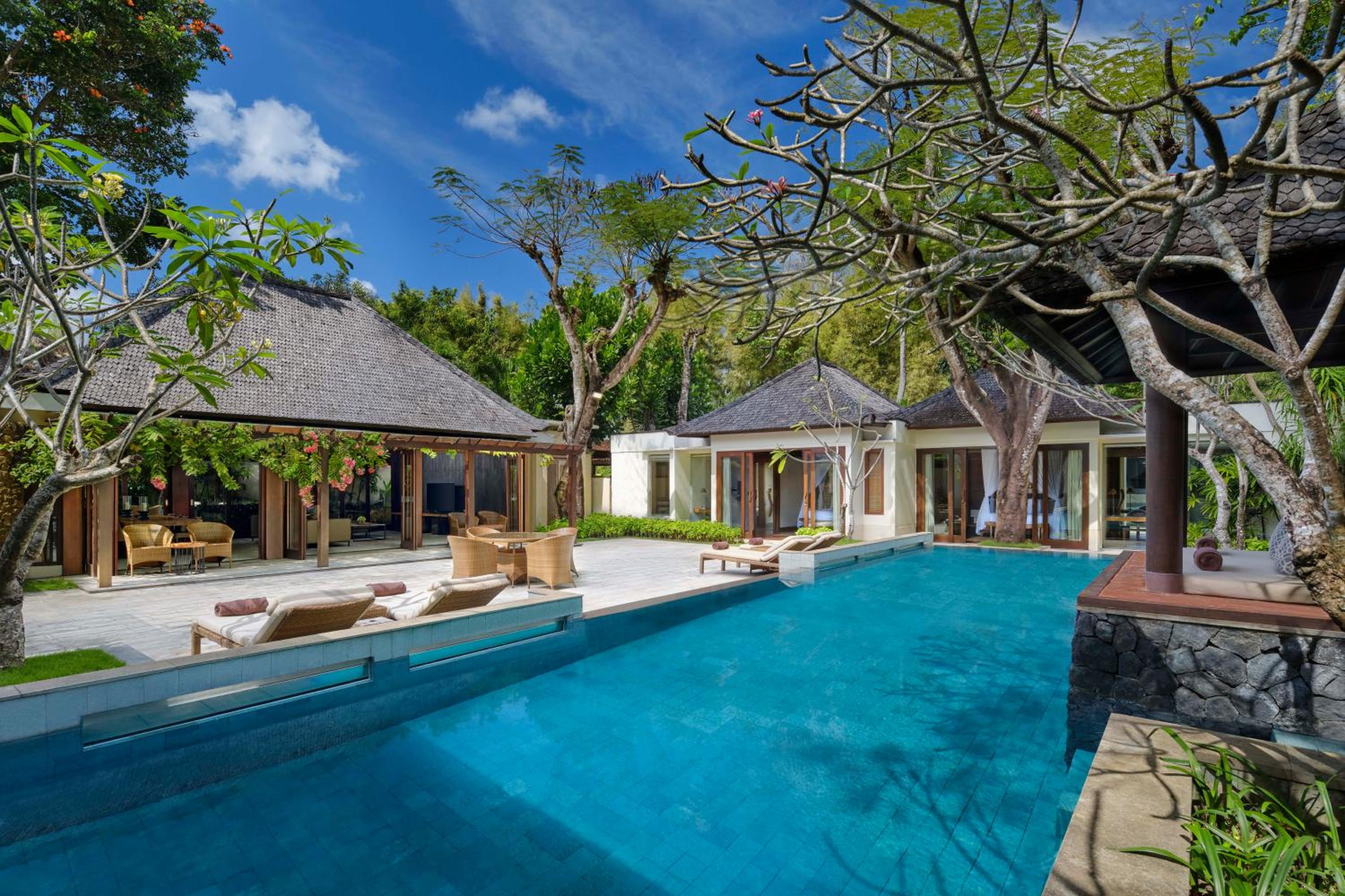 Three-Bedroom Villa with Pool and Garden View photo 2