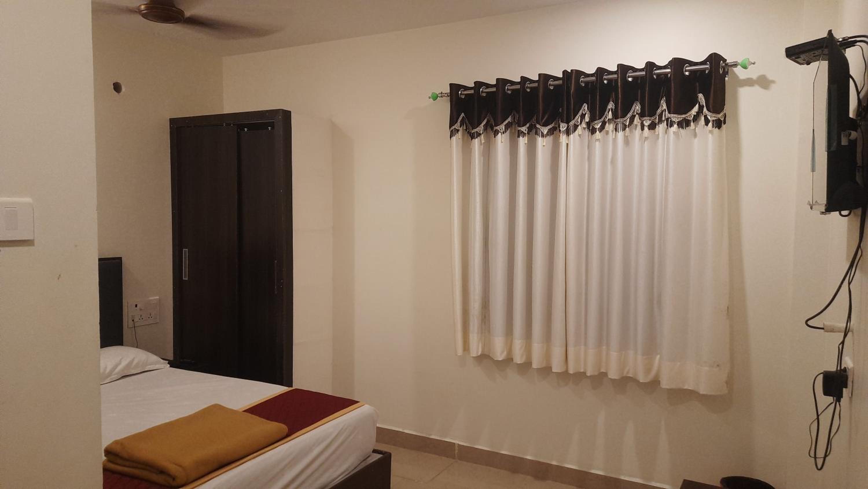 Standard Double Room with Fan photo 1