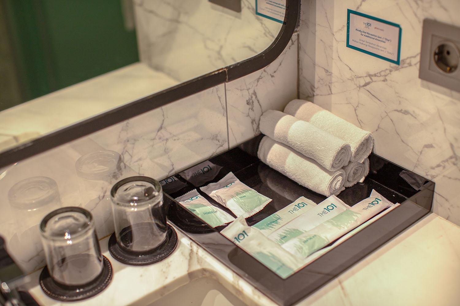 Deluxe Double or Twin Room with City View - Photo 3