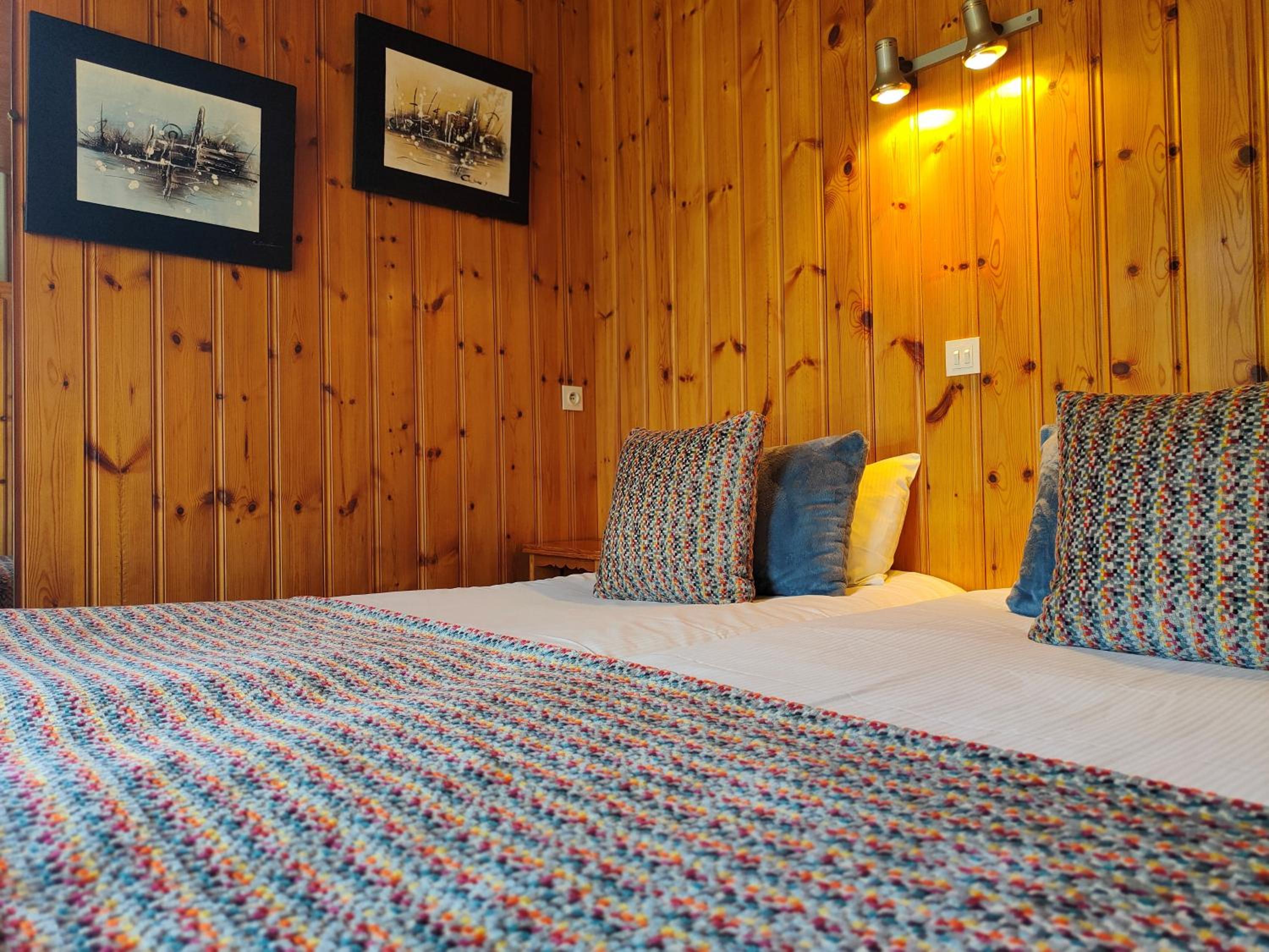 Mountain Double or Twin Room - Photo 10