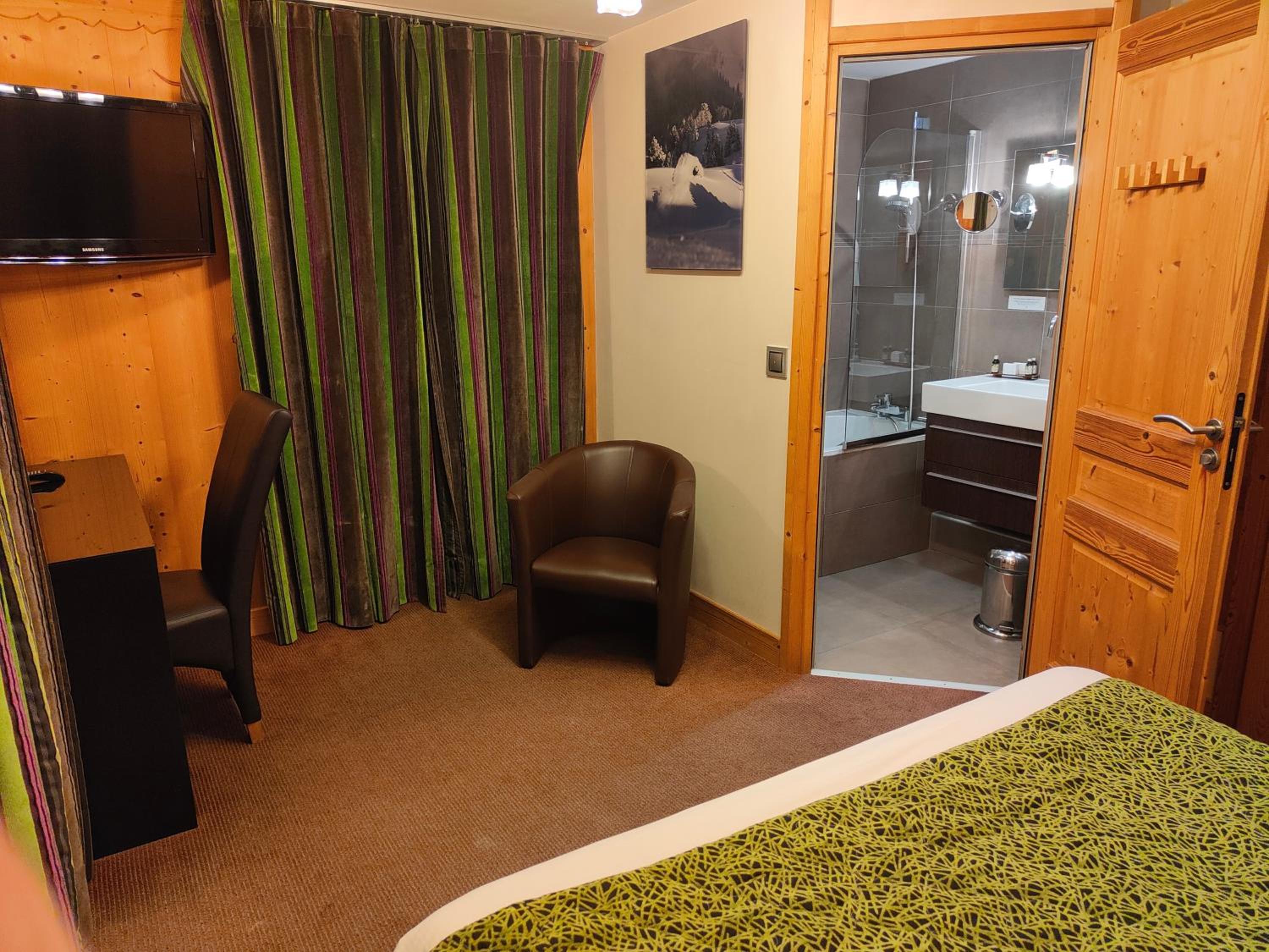 Chambre Double ou Lits Jumeaux Supérieure Chambre Double ou Lits Jumeaux Supérieure