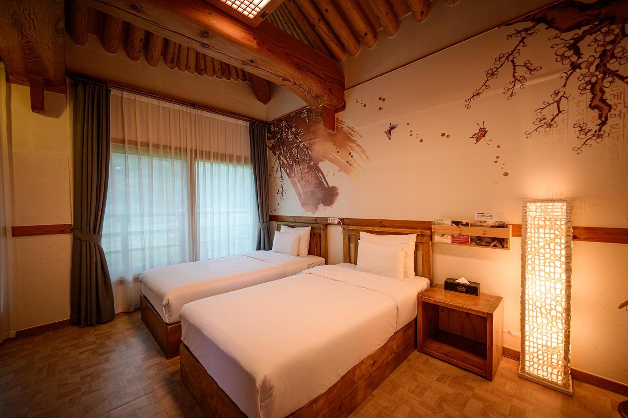 Standard Twin Room photo 1