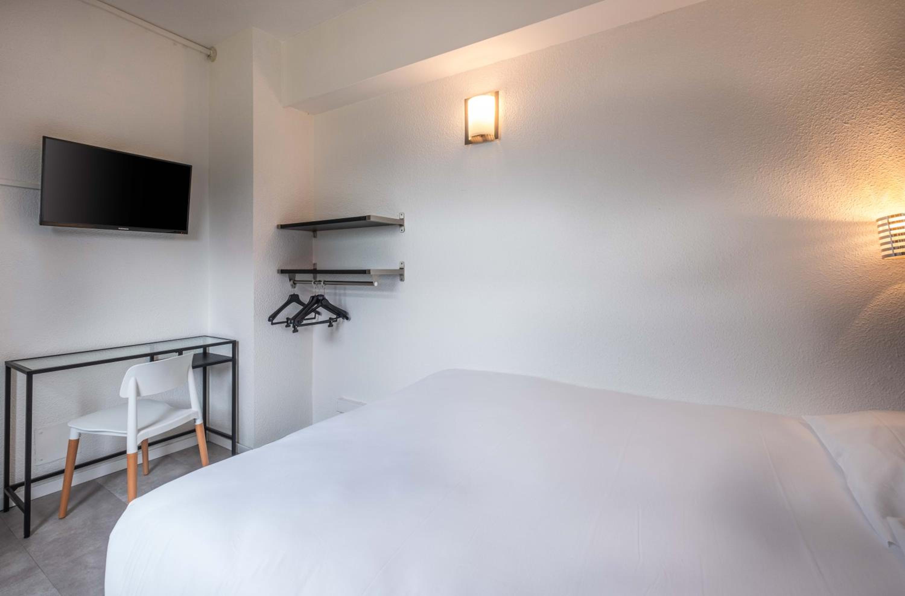 Standard Double Room photo 3