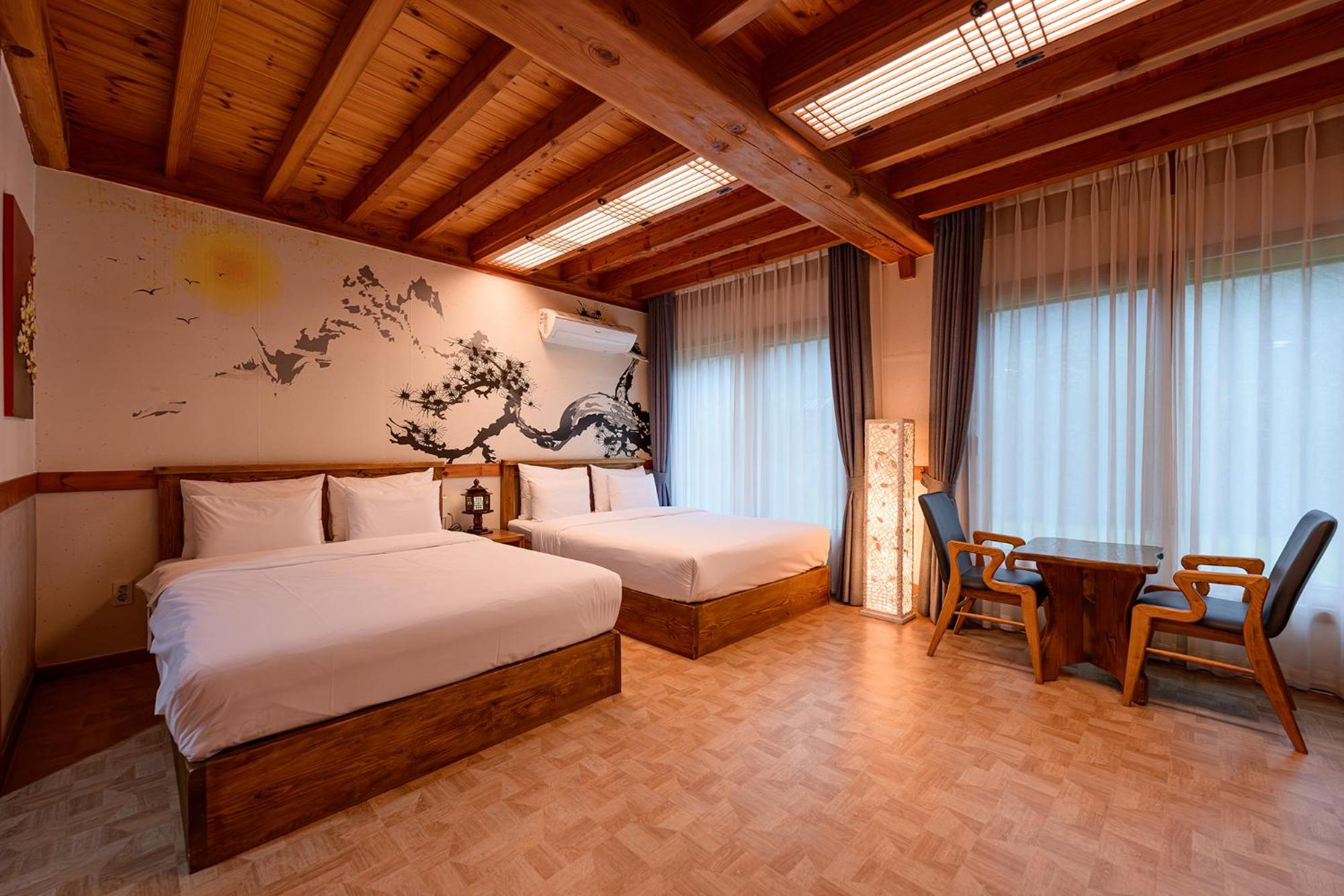 Deluxe Twin Room photo 1