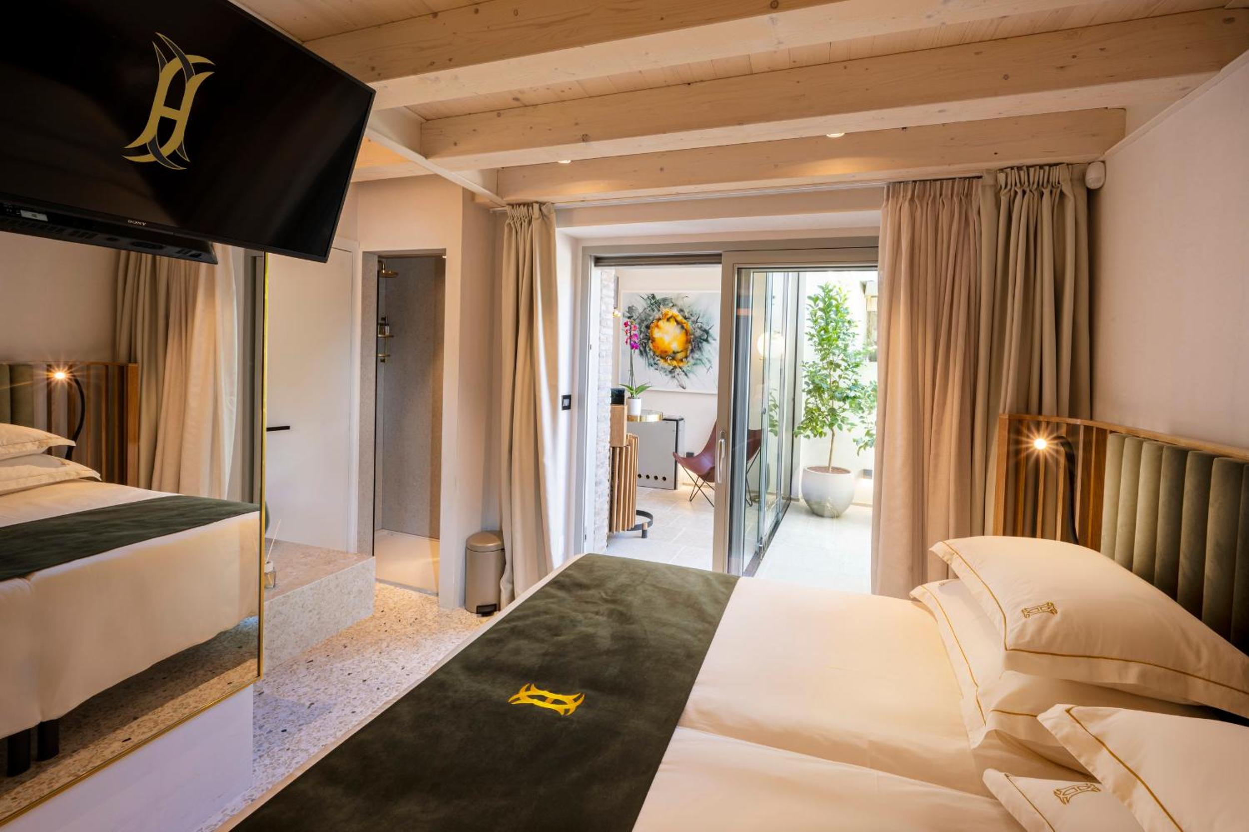 Double Room With Balcony photo 2