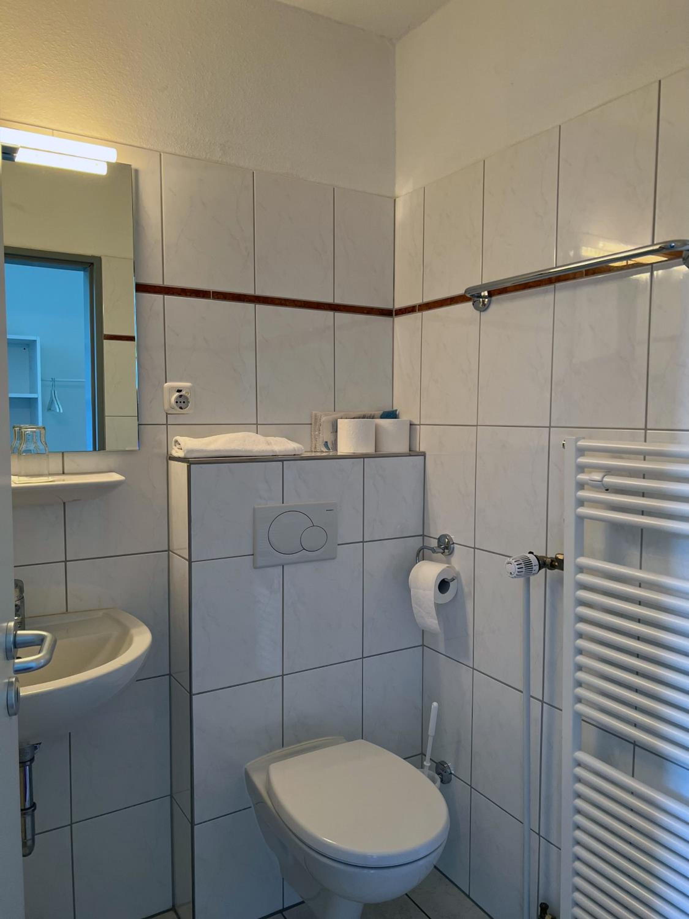 Kleines Doppelzimmer Landseite 15qm photo 3