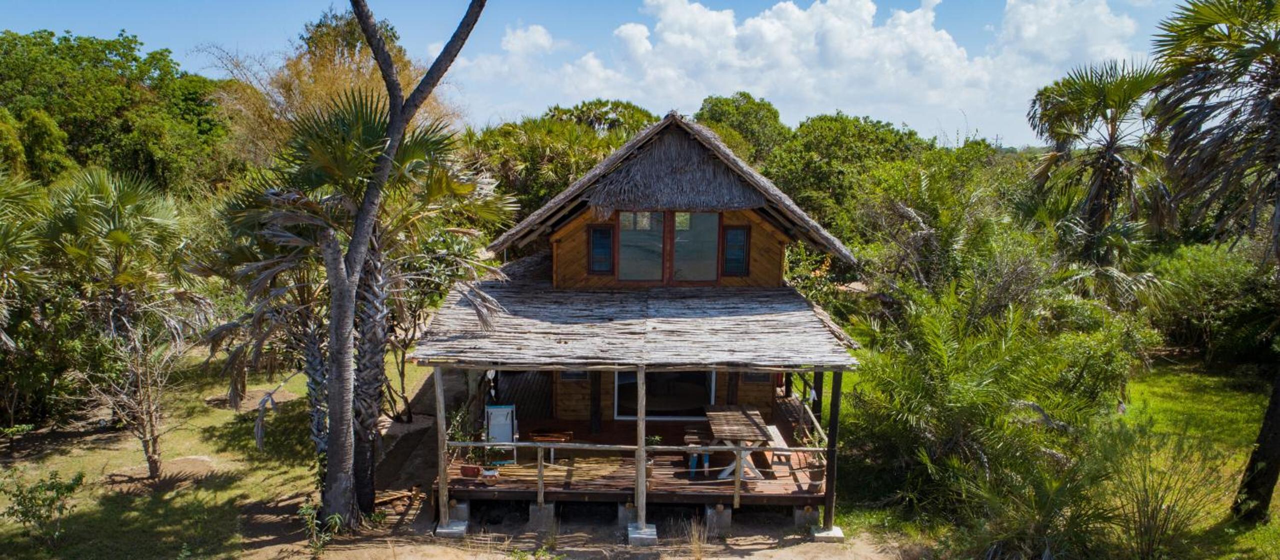 Bungalow with Sea View - Photo 2