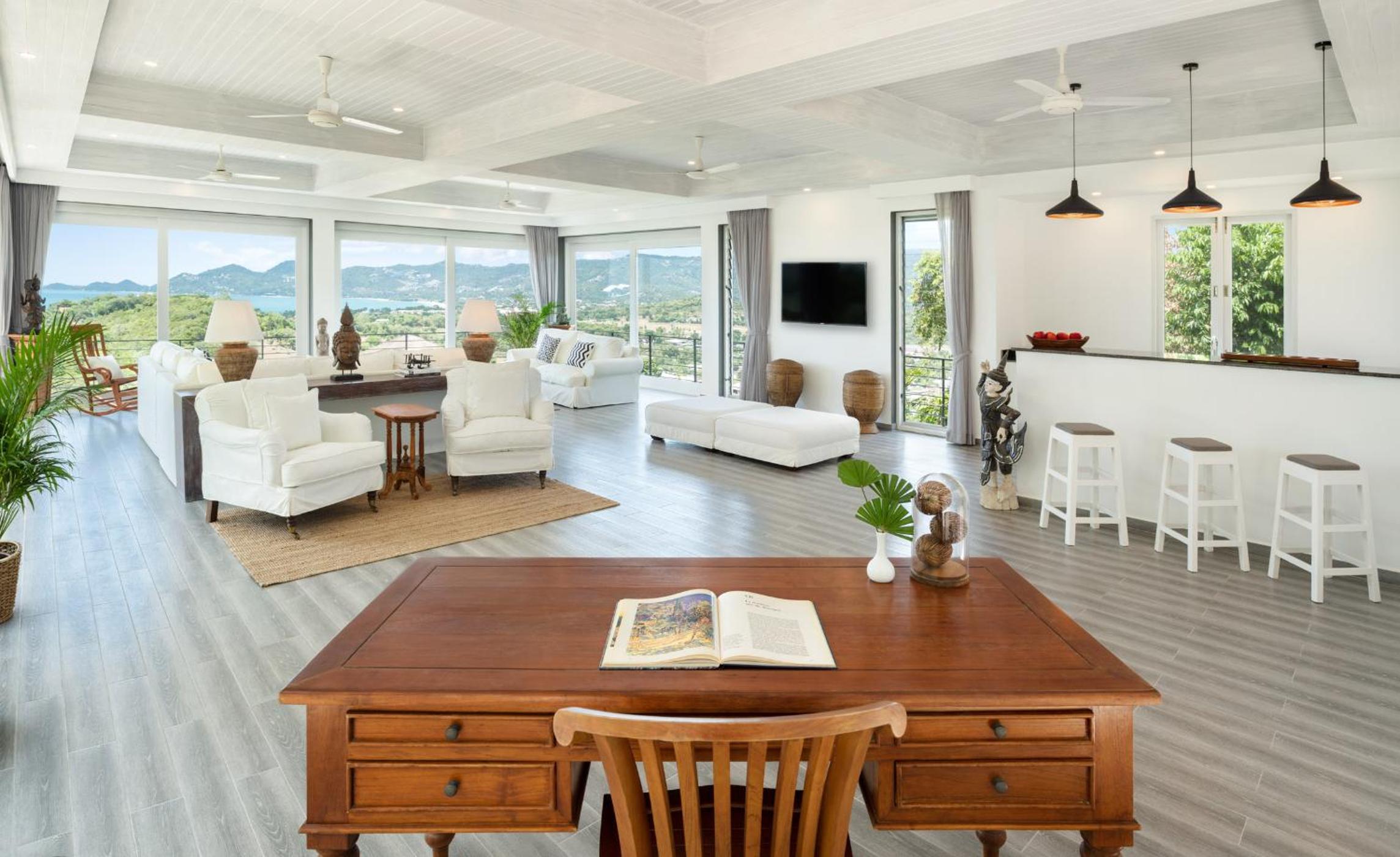 Villa with Sea View photo 1
