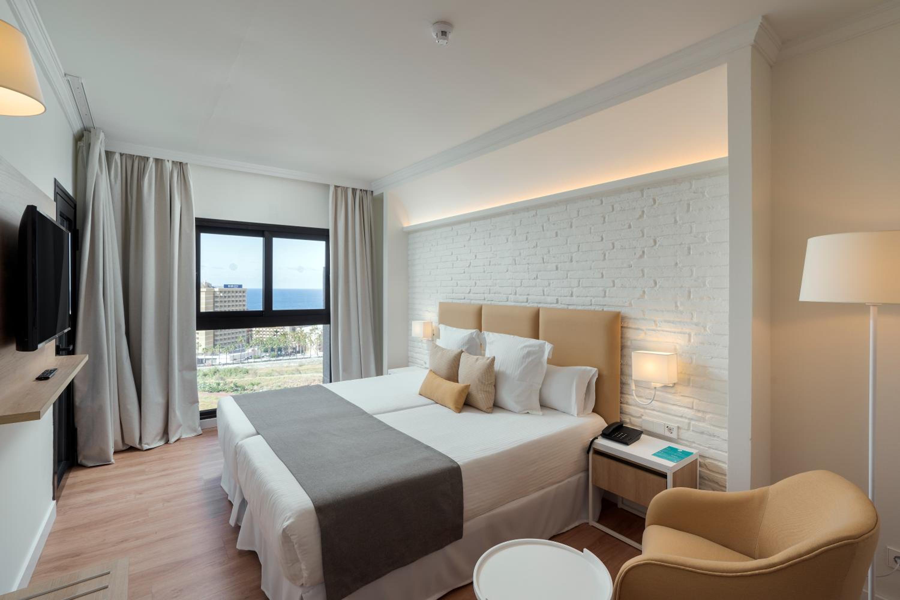 My Favorite Club Suite Ocean Front View ( 2 Adults ) thumbnail 6