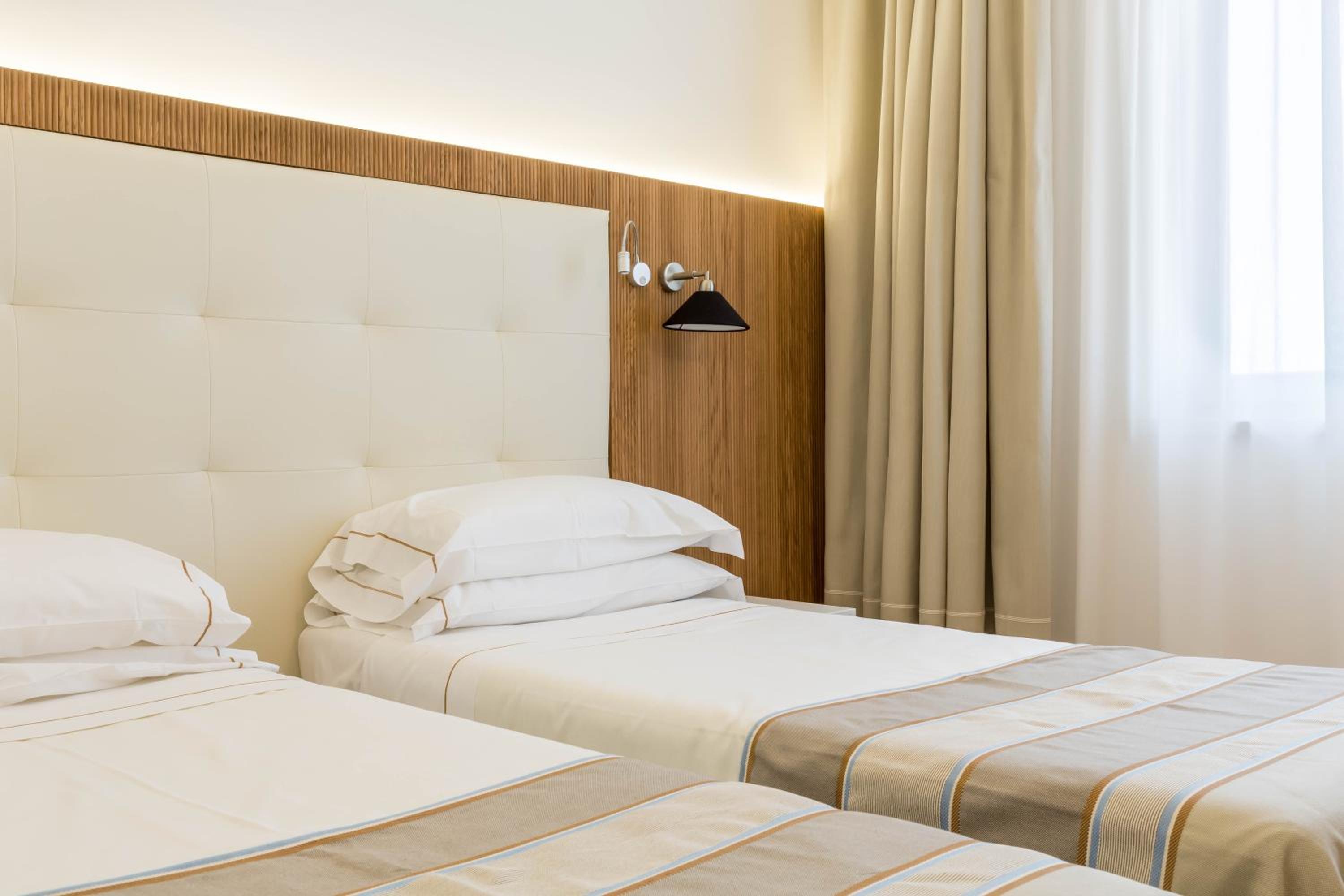 Superior Double or Twin Room with Sea View - Photo 7