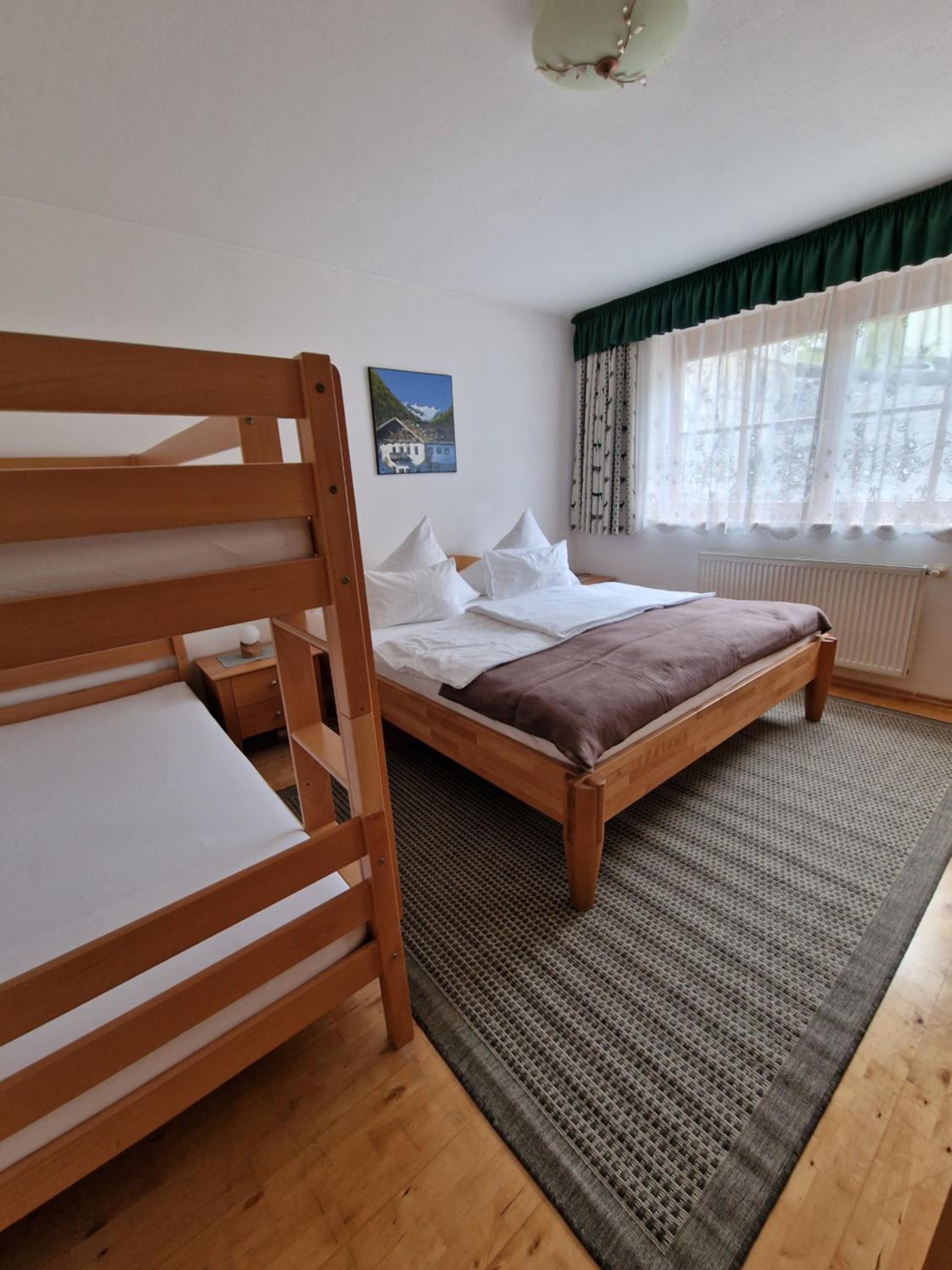 Three-Bedroom Apartment with Terrace photo 1
