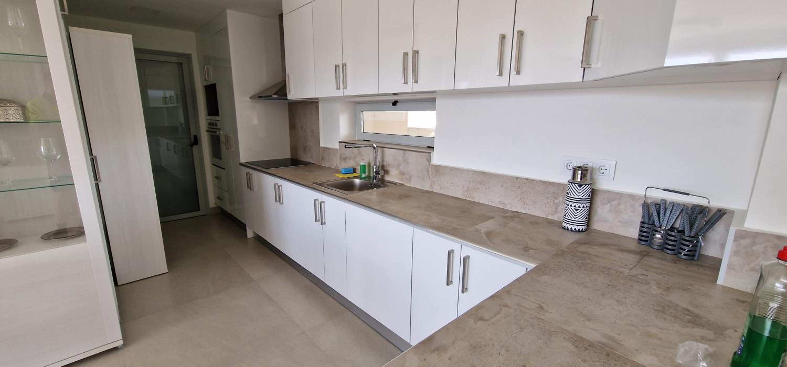 Penthouse Apartment - Photo 13