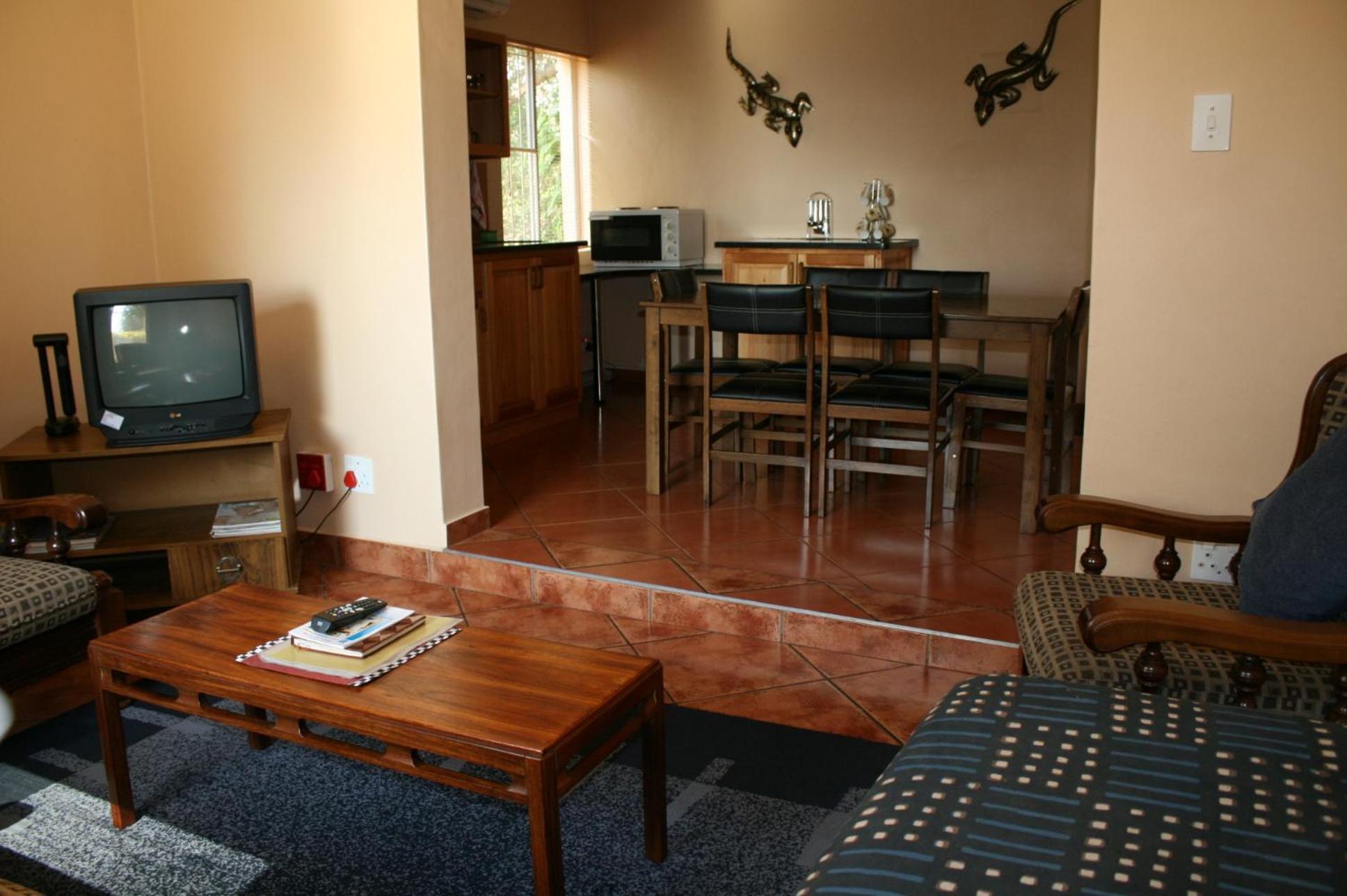 Family Room photo 3