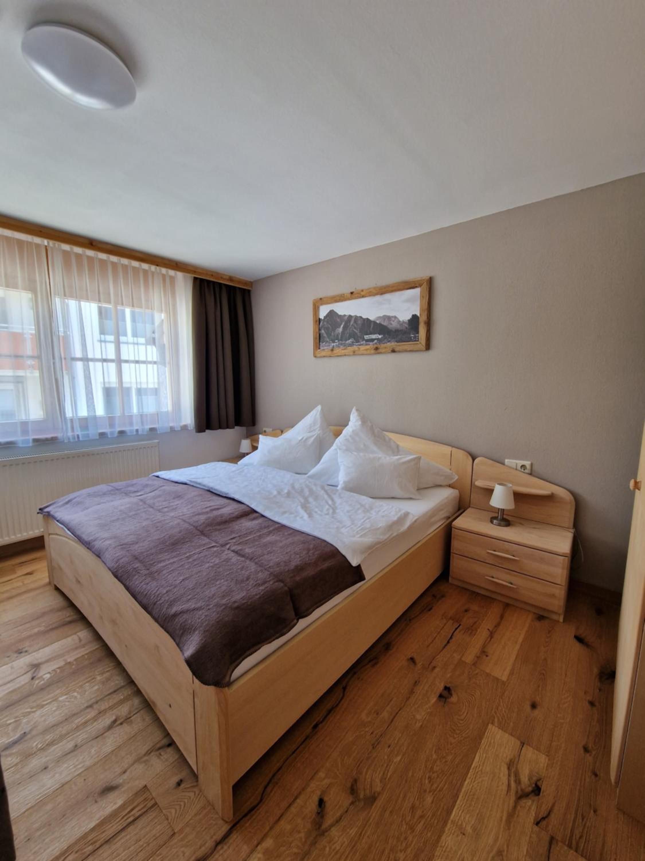 Two-Bedroom Apartment with Balcony photo 3