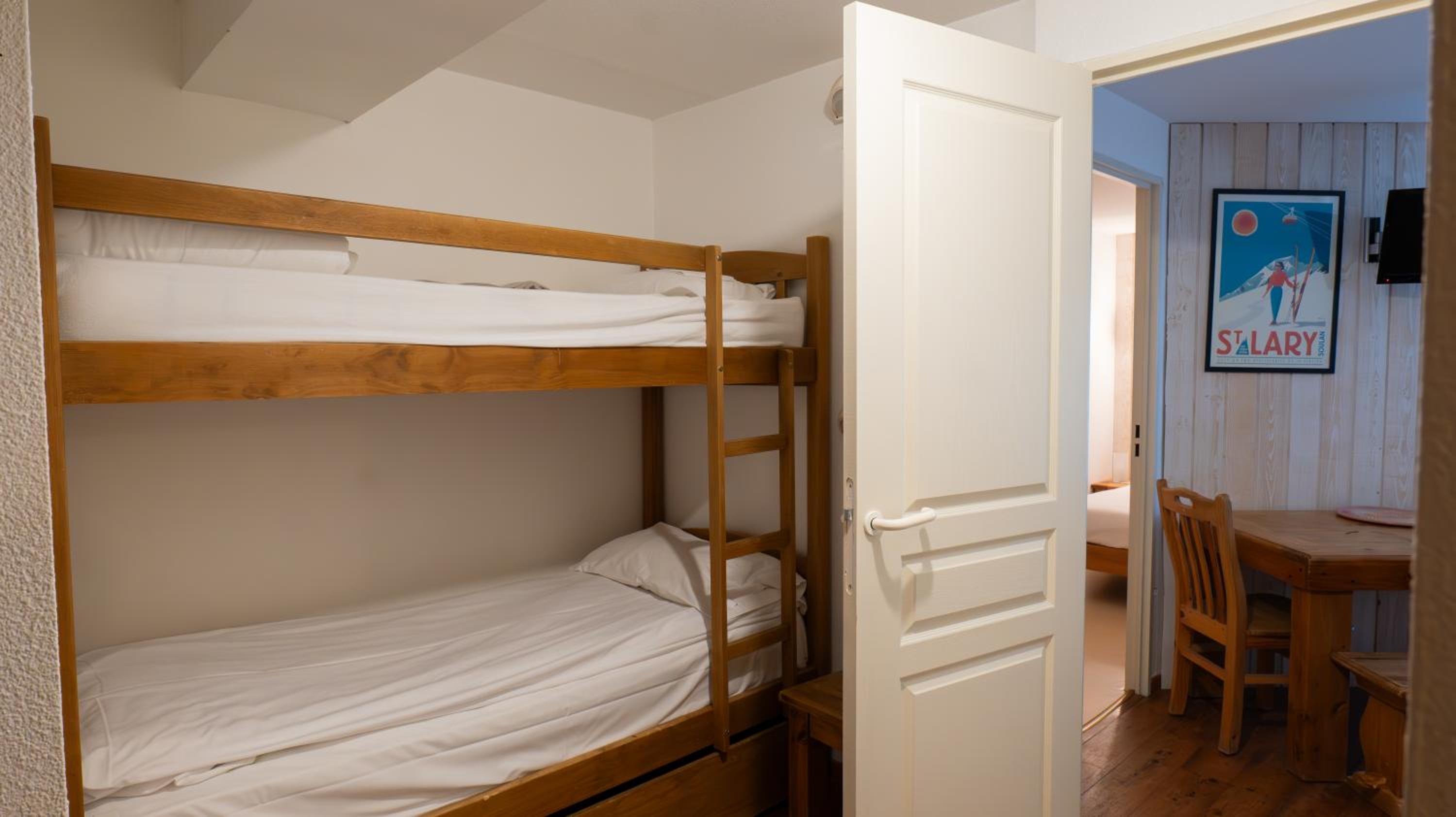One-Bedroom Apartment (4 Adults)