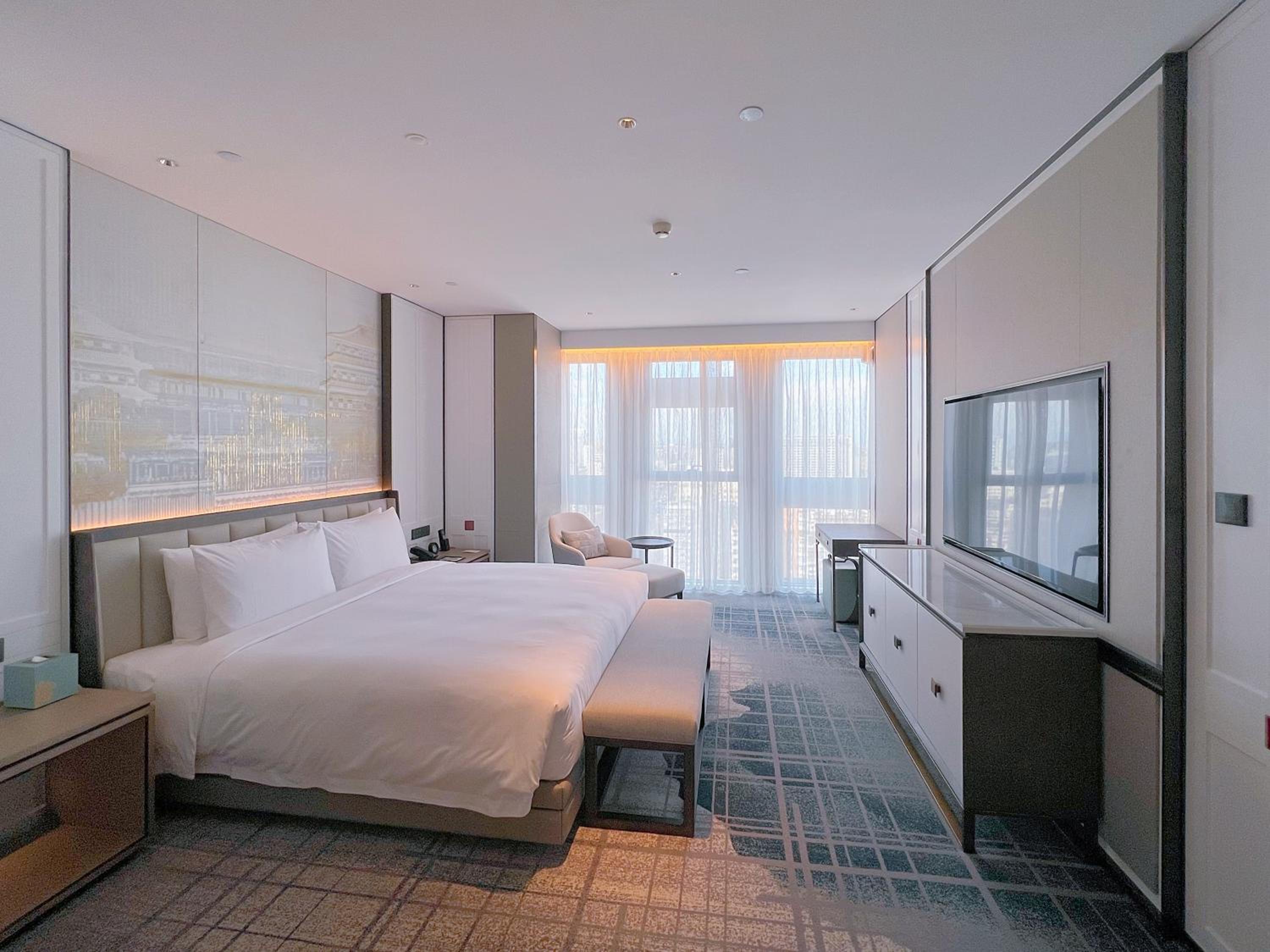 Metropark Executive Suite photo 1