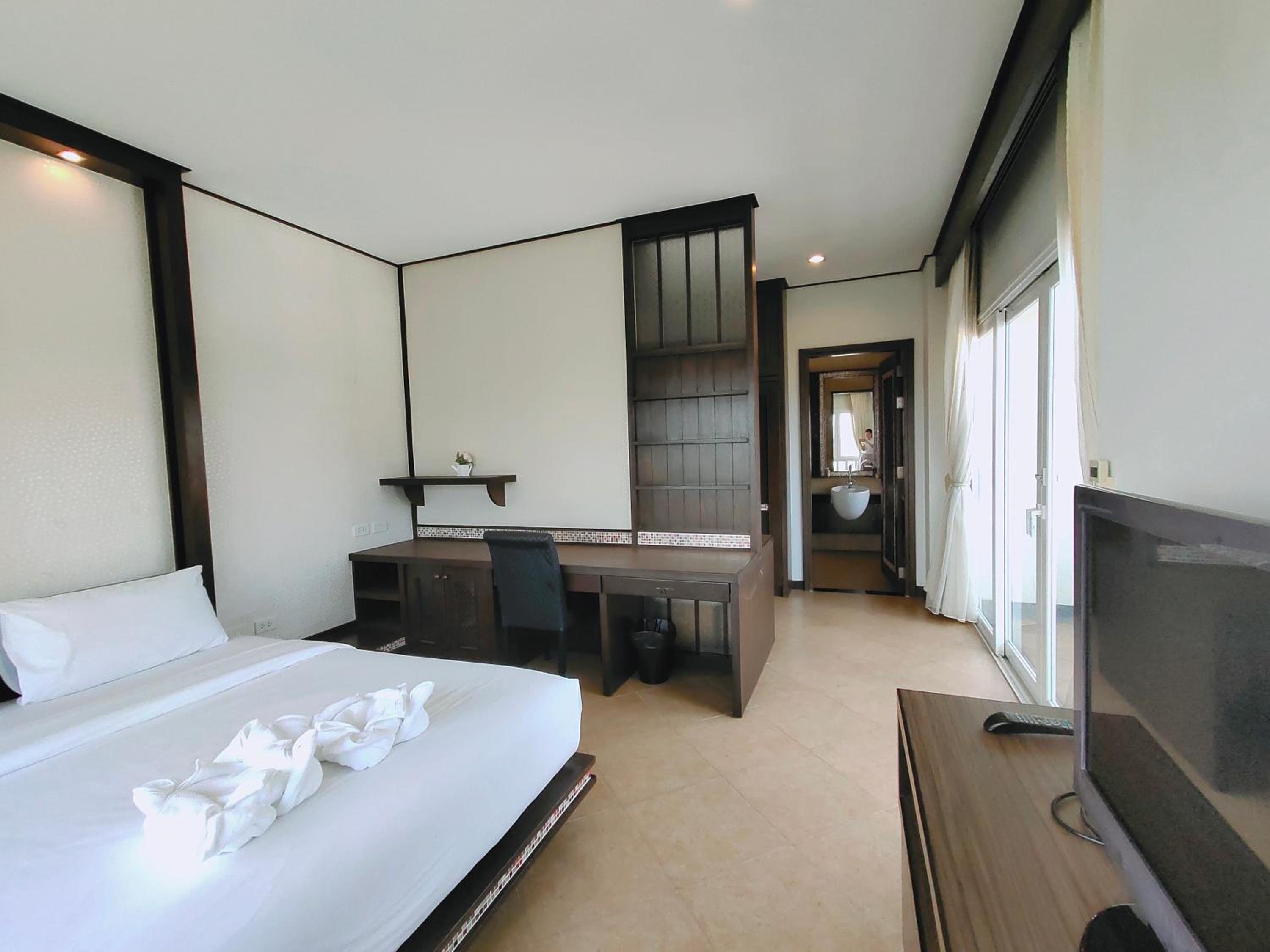 Two-Bedroom Penthouse photo 2