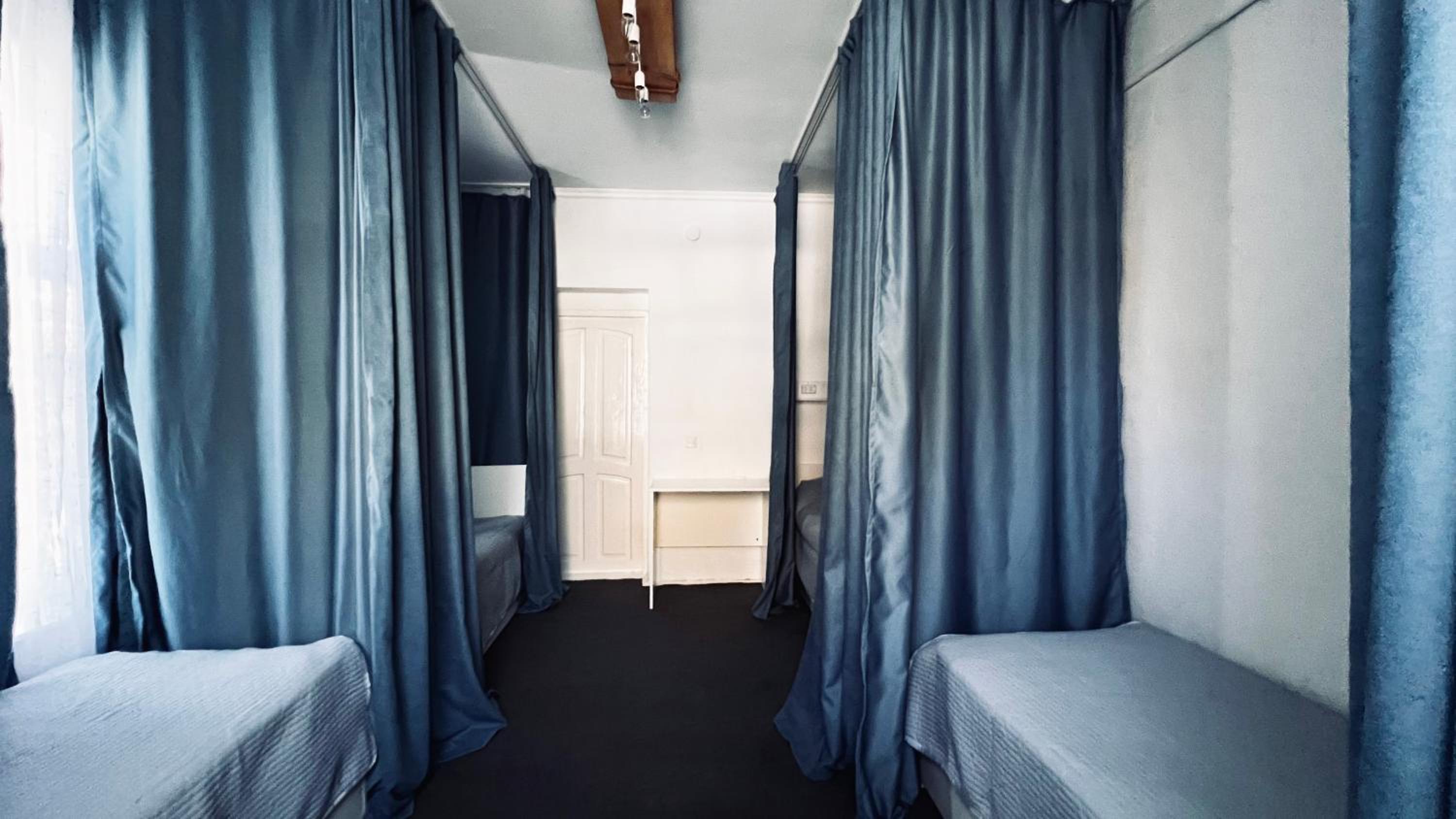 Bed in 4-Bed Mixed Dormitory Room photo 1