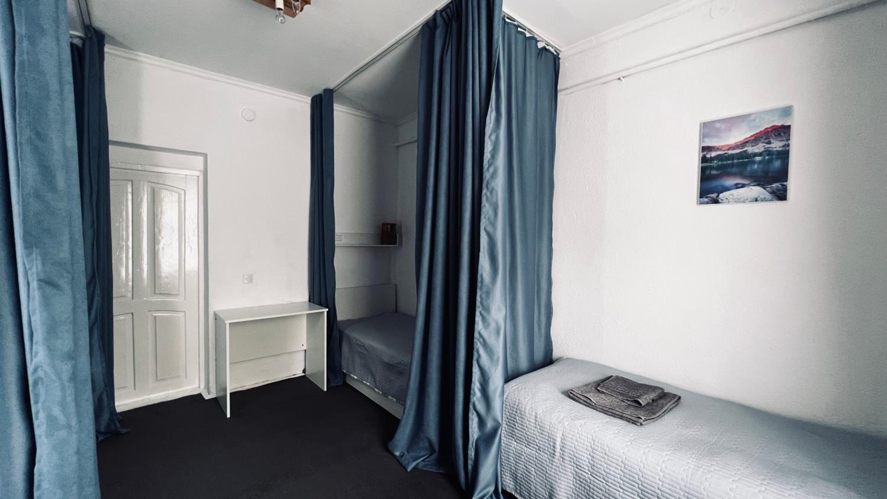 Bed in 4-Bed Mixed Dormitory Room photo 2