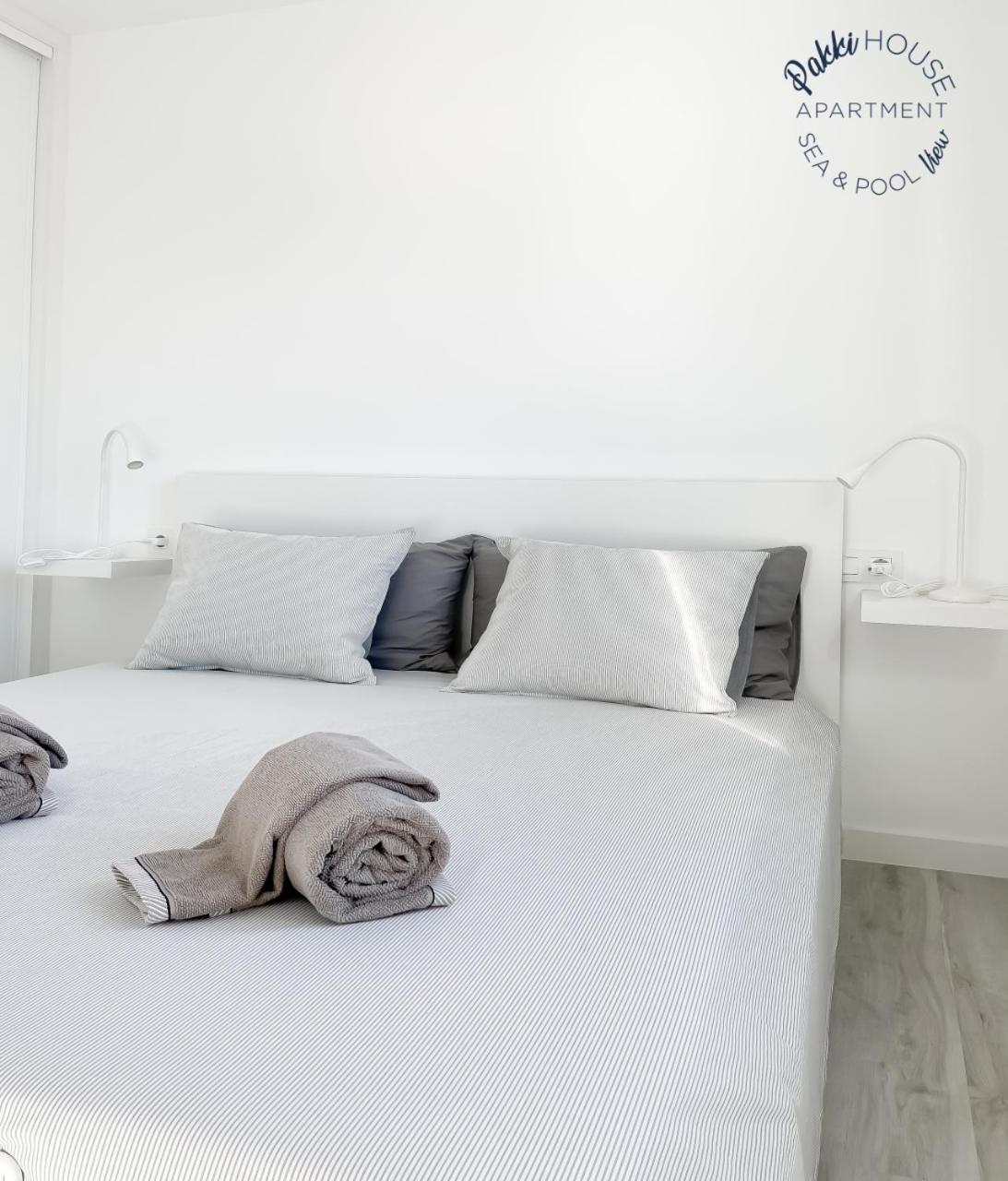 Apartamento con vista a la piscina