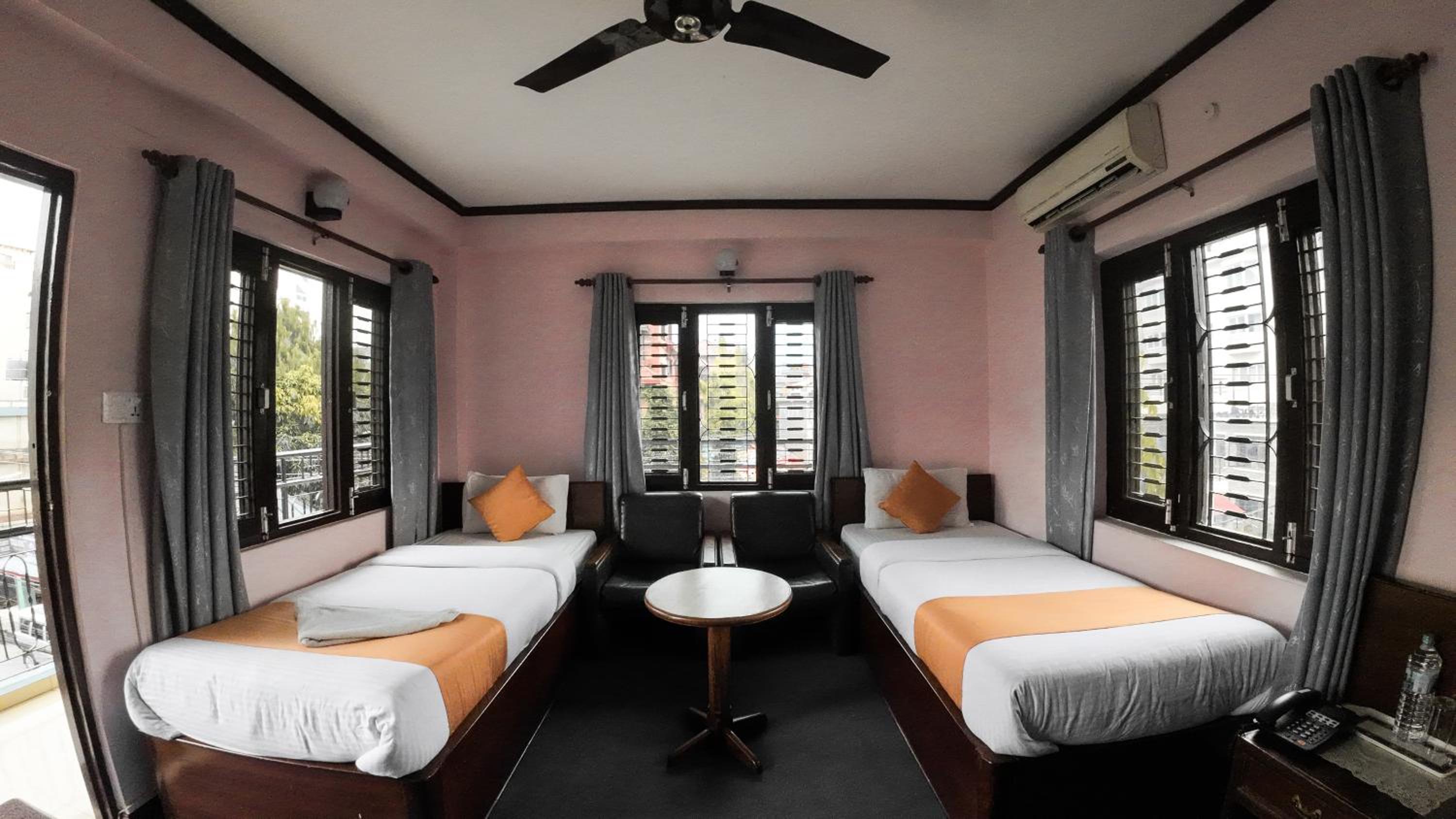 Standard Twin Room