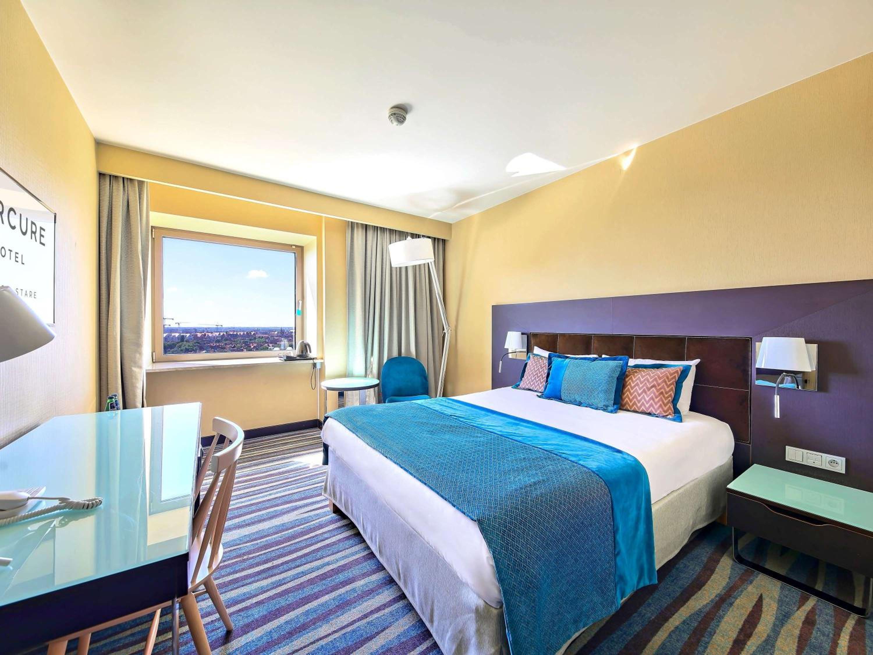 Standard Double Room with City View - Photo 12