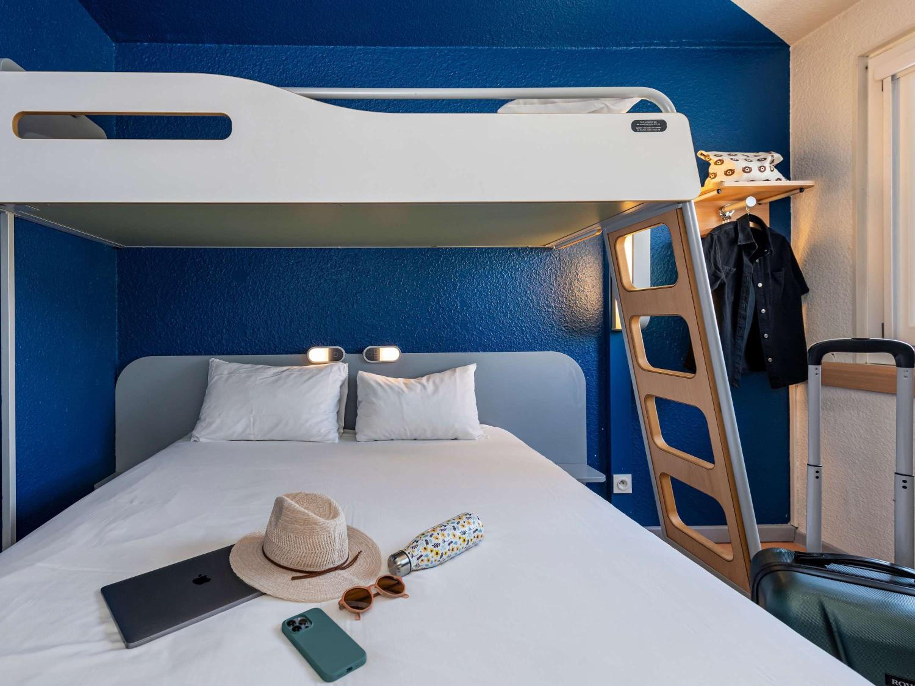 Triple Room - Photo 11